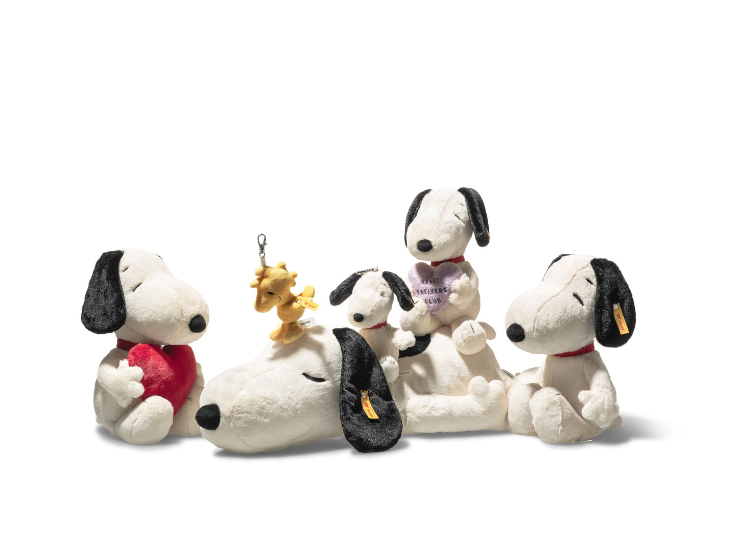 Steiff Snoopy Cuddly Toy, Cute Stuffed Toy, Boys, Girls & Babies from 0 Months, Soft Cuddly Friends, Plush Toy 30 cm, White, 024702