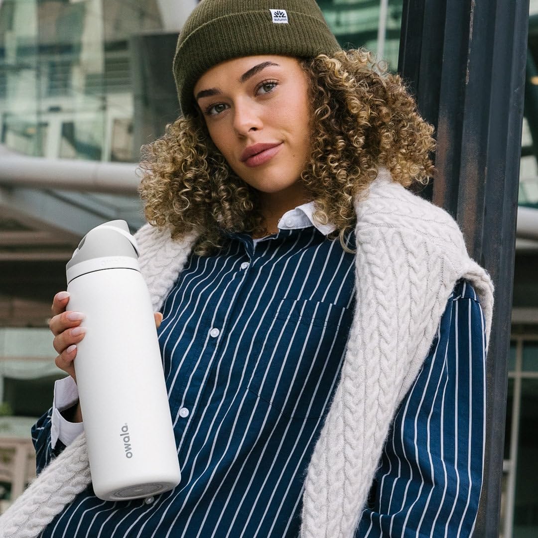 Owala FreeSip Insulated Stainless Steel Water Bottle with Straw for Sports, Travel, and School BPA-Free Sports Water Bottle, 40 oz, Crown Jewel