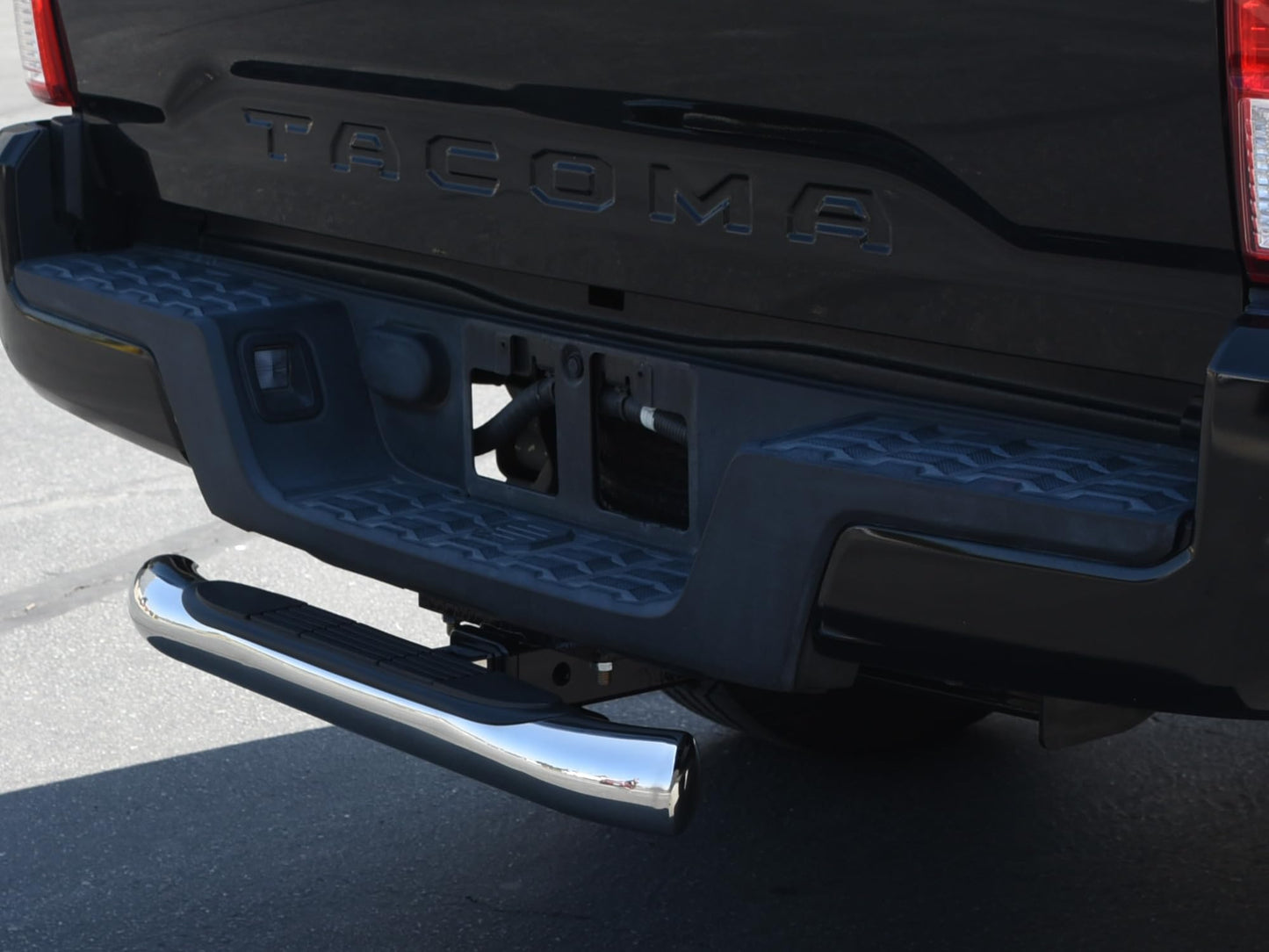 Armordillo 3" Round Tubing Stainless Steel Hitch Step for Class 4 Trailer Hitch - Polished |2" Hitch Receiver Step Chrome/Polished Finished|8718681