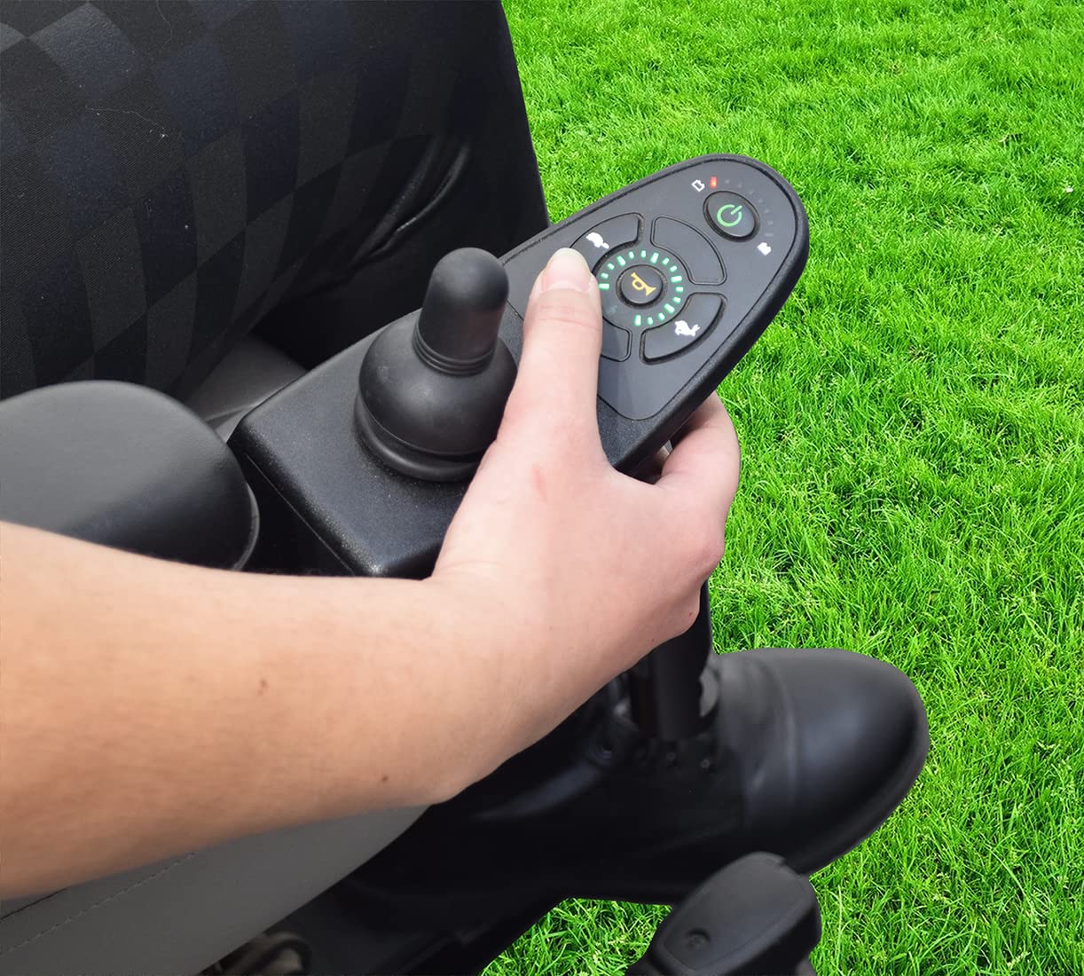 AlveyTech Keypad for 4-Key Dynamic Shark DK-REMD01 and DK-REMD02 (MK5 SPJ+) Joysticks - Replacement Power Chair Joystick Controller Rubber Pad (MC-GLA80843 / 1165094/82674 / 301201-22 / PLSINDV1264)