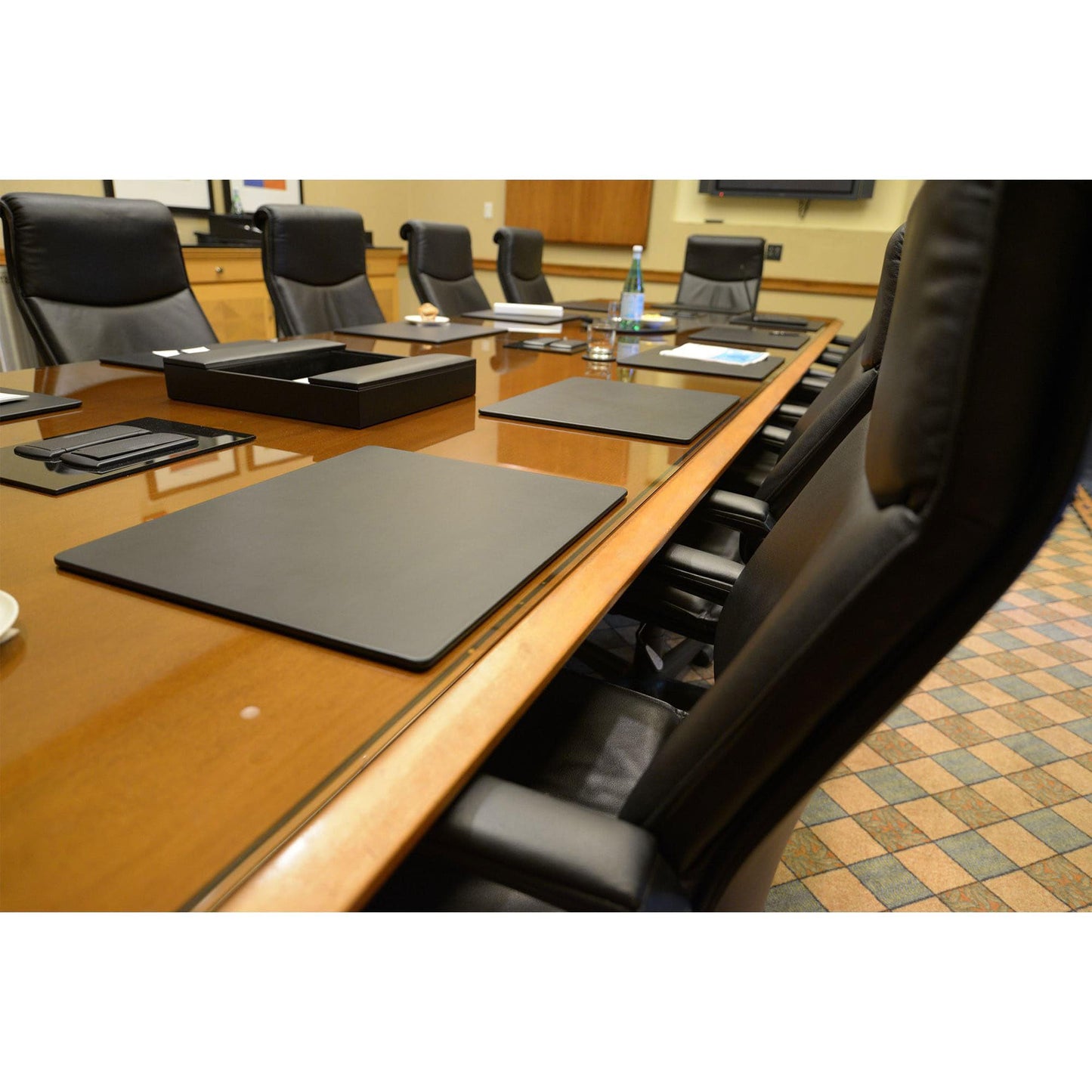 Dacasso Black Leatherette 20" x 16" Luxury Conference Table Pad - Desk Blotter for Writing - Boardroom Organization & Executive Desk Decor