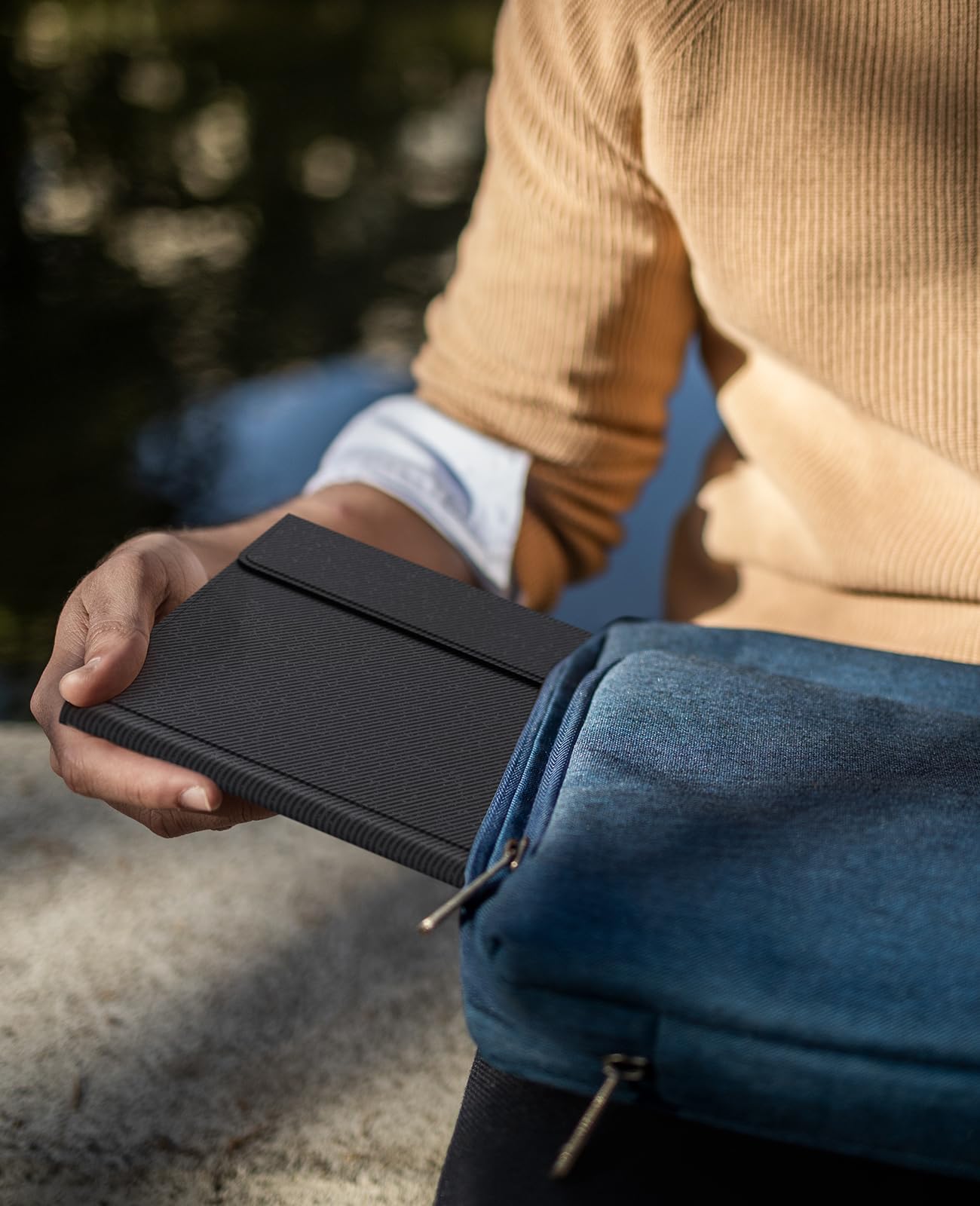 CHESONA Galaxy Tab S9 Fe Case with Keyboard, Galaxy Tab S9 Keyboard Case, Magnetic Detachable & 7-Color Backlit Wireless Keyboard, Slim Folio Case with S Pen Holder, for S9 Fe 5g 10.9''/S9 11'', Black