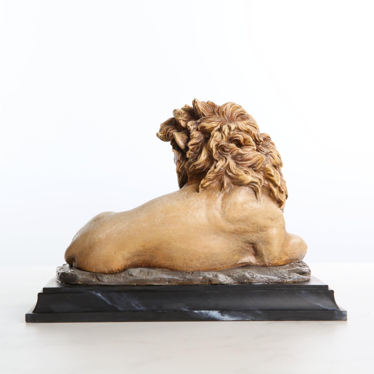 ShineOnAngel Resin Lion and Lamb Table Statue Home Decor, Christian Religious Gift (Brown)