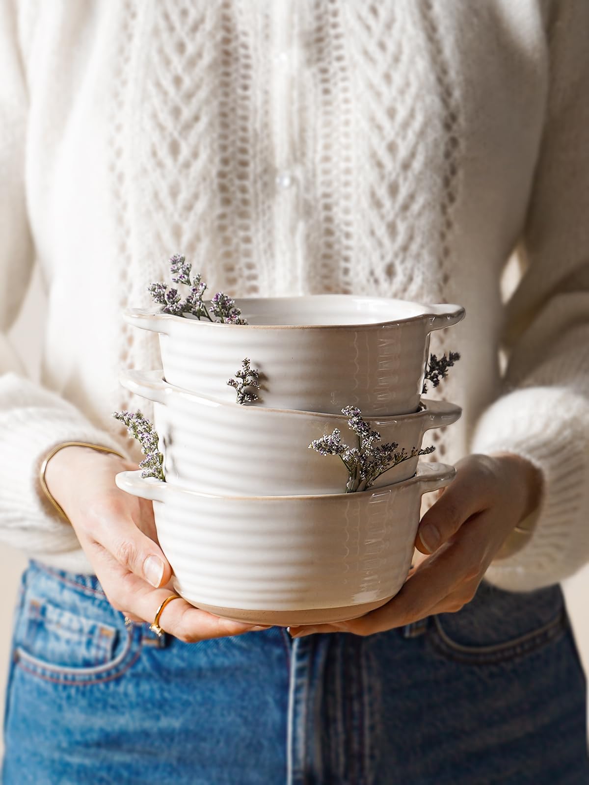 LE TAUCI Soup Bowls with Handles, 20 oz French Onion Soup Crocks, Soup Bowl Oven Safe for Chili, Beef Stew, Ceramic Bowl Set - 5.5 Inch, Set of 4, Arctic White