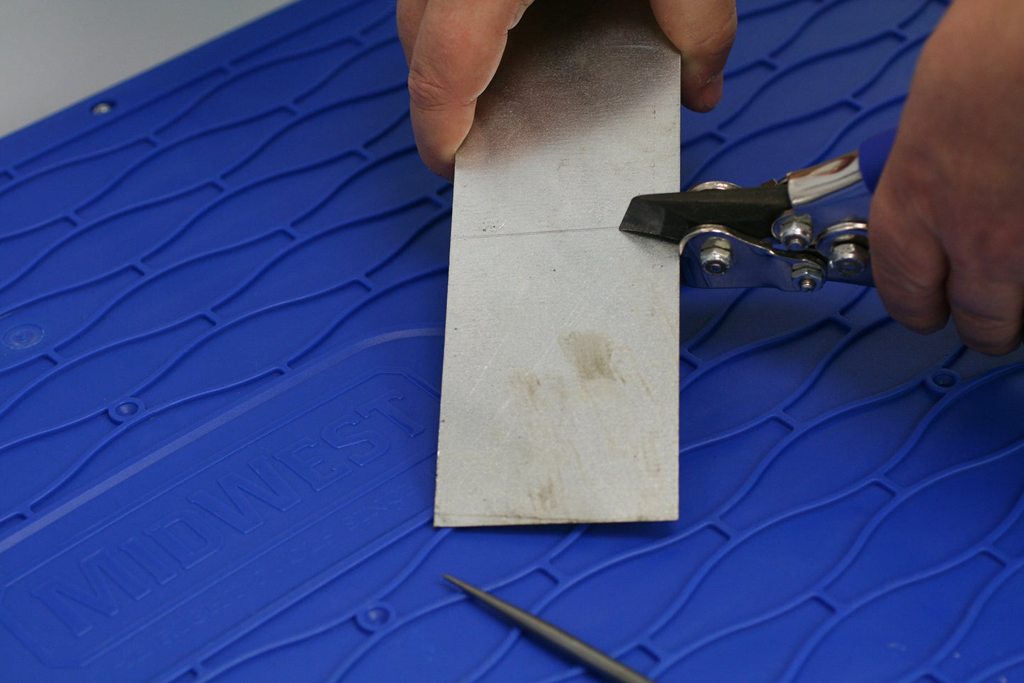 MIDWEST Sheet Metal Notcher - 31-Degree Cold Rolled Steel Notcher - MWT-N1