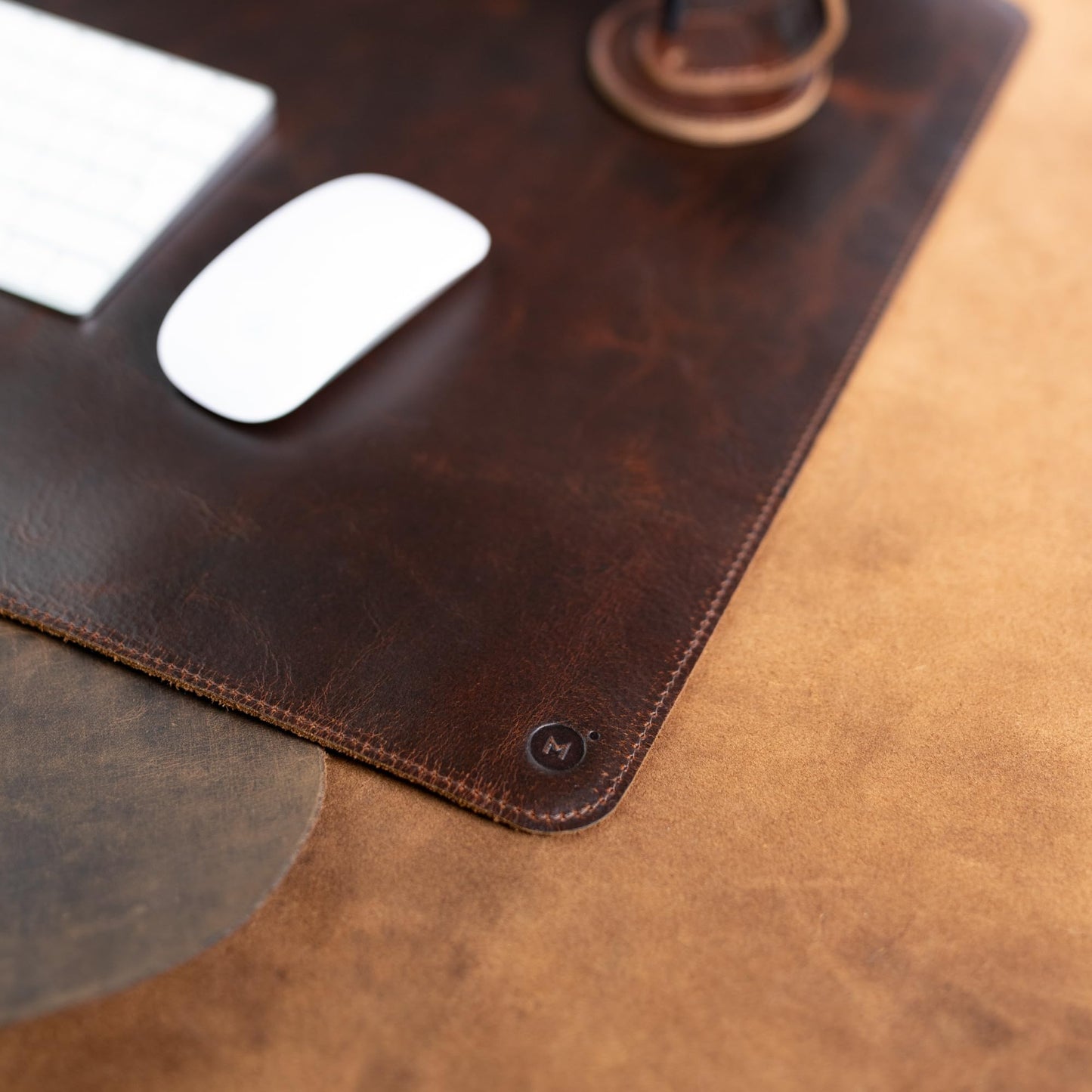 Moonster 100% Genuine Leather Desk Pad – Leather Desk Mat – 31" x 16" Large Desk Pad – Leather Desk Pad Protector with Ballpoint Pen Holder – Desk Mat Leather - Desk Leather Mat