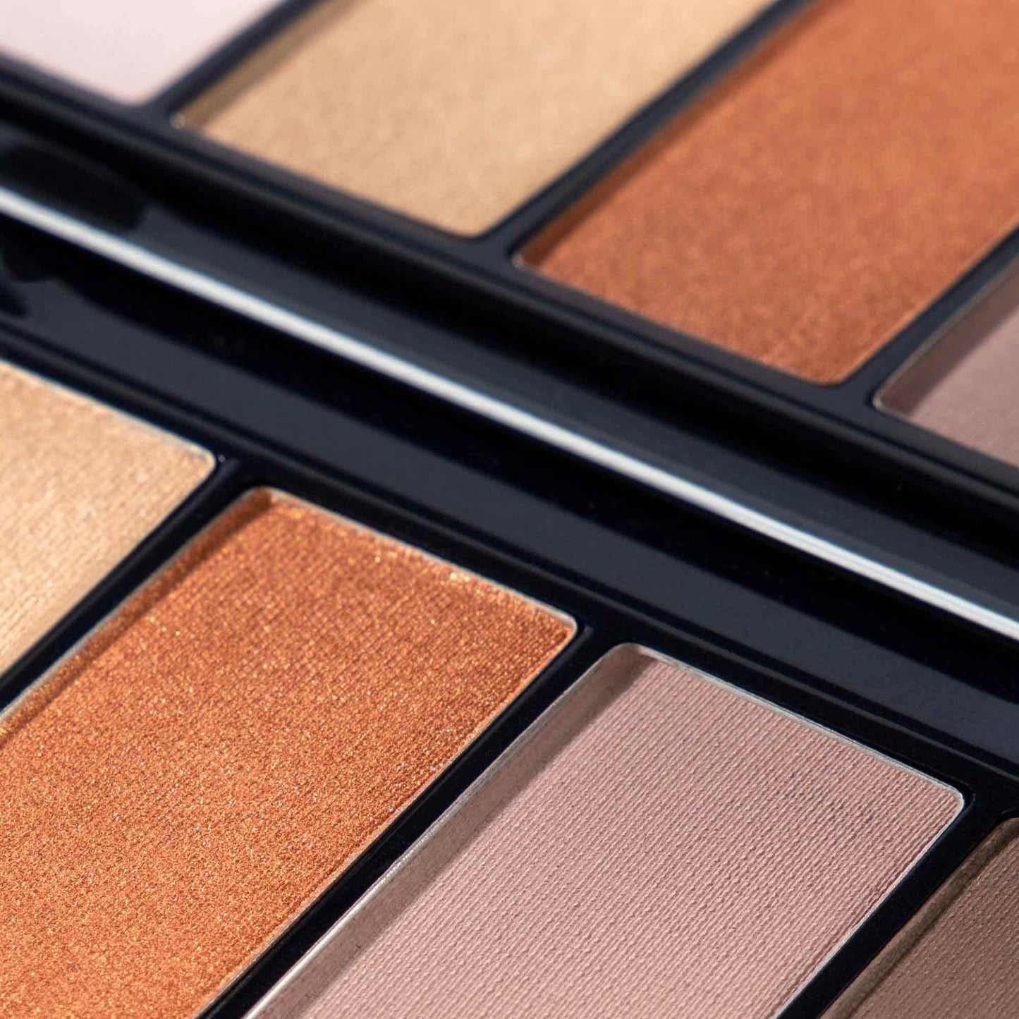 Lune+Aster Moonrise Eyeshadow Palette - 5-shade eyeshadow palette inspired by the starry evening sky as the moon rises.