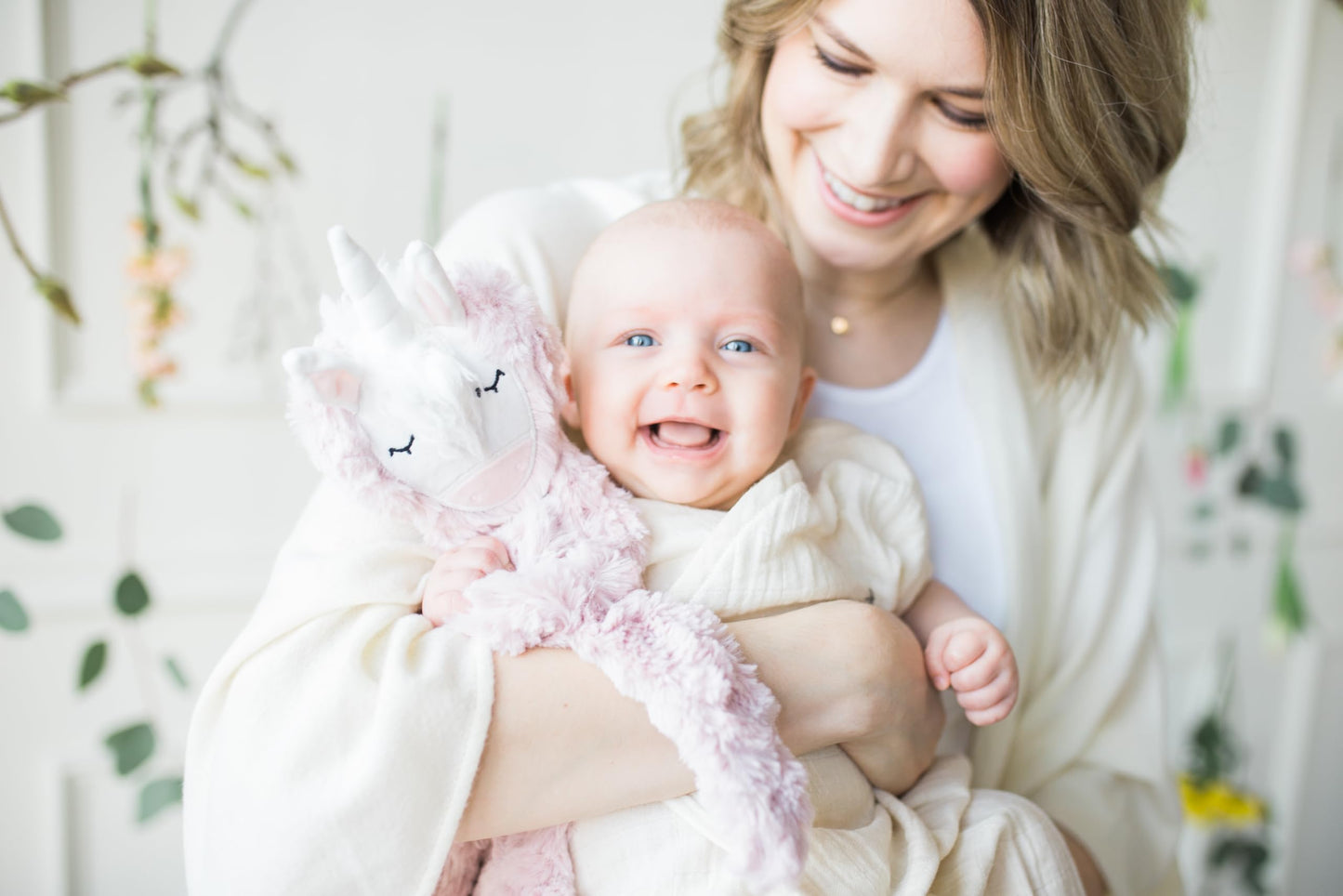 Slumberkins Unicorn Snuggler & Affirmation Card Bundle | Promotes Authenticity, Confidence & Healthy Fiendships | Social Emotional Tools for Ages 0+ (Unicorn Snuggler Plush + Affirmation Card)