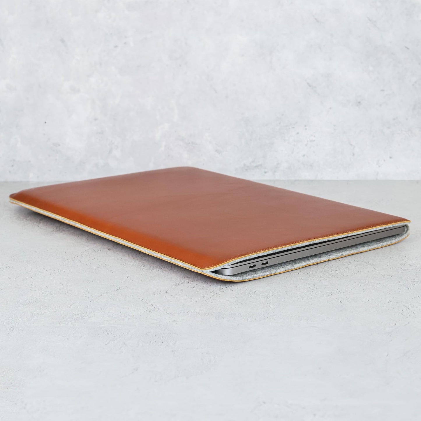 Casemade Real Leather Laptop Sleeve for MacBook Pro & Air Fits 13, 14, 15 & 16 Inch - Genuine Full Grain Leather with Soft Wool Lining (16 Inch - 2021+ M1/M2/M3/M4)