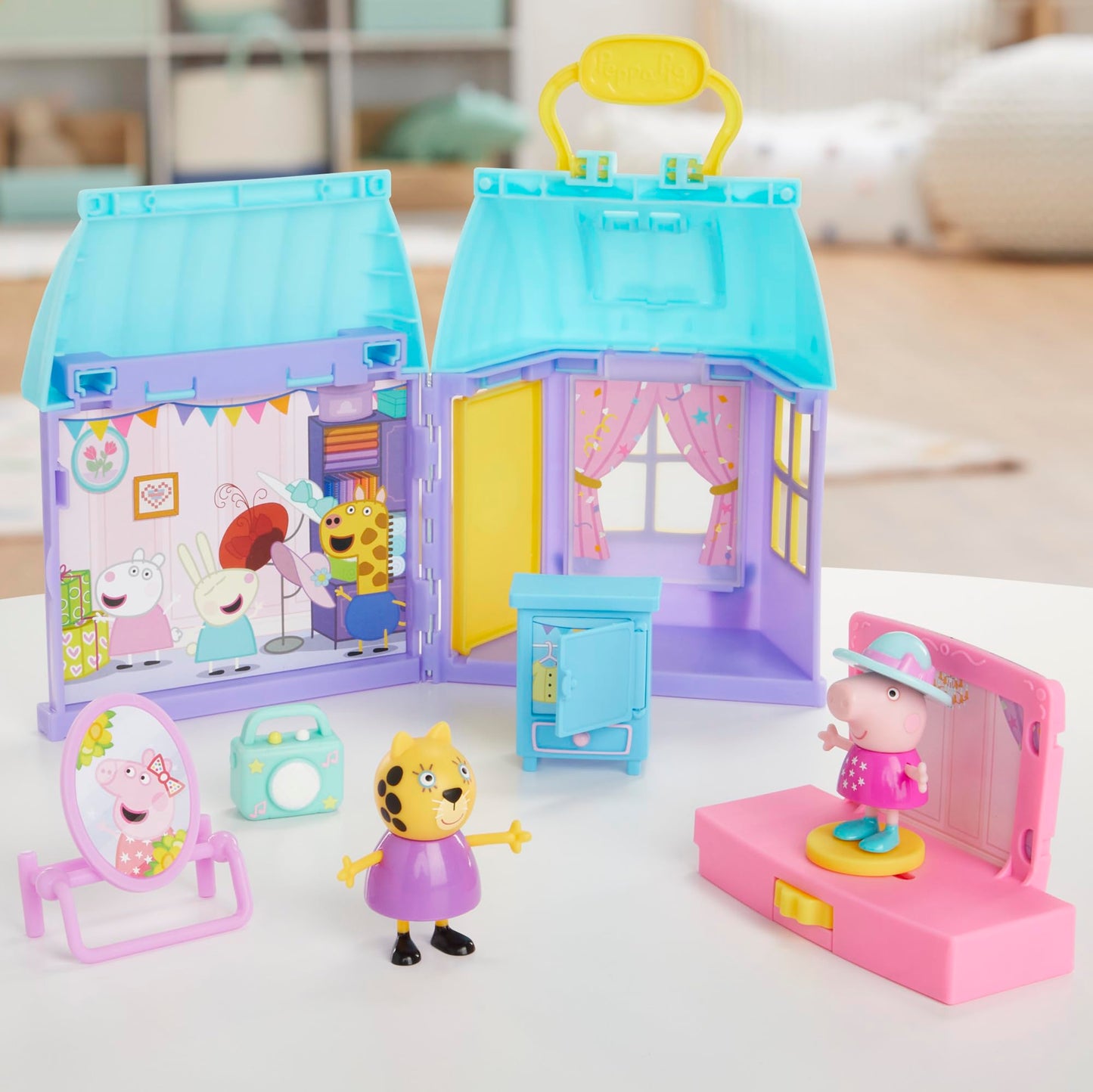 Peppa Pig Peppa’s Dance Party Playset with House, 2 Figures, and 6 Accessories, Preschool Toys for Girls and Boys Ages 3 and Up