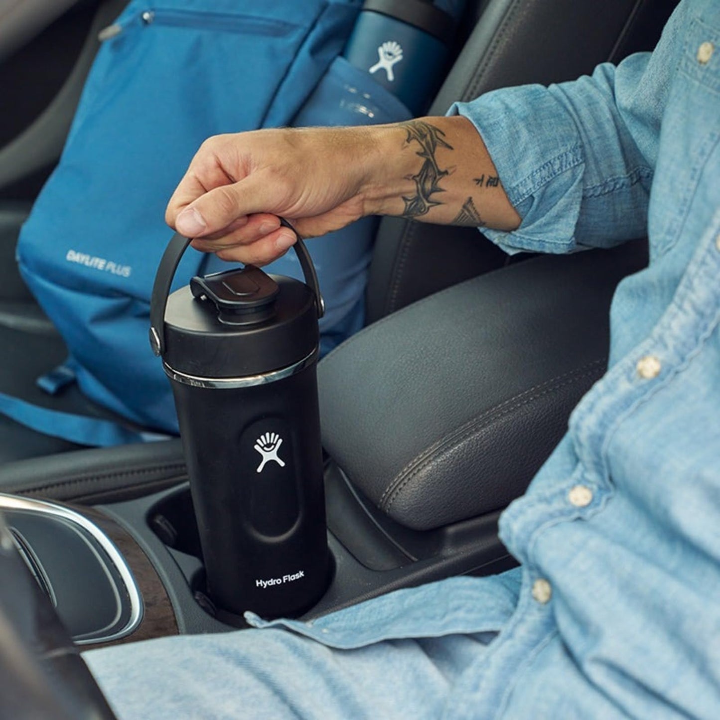 Hydro Flask Shaker Bottle – Insulated Stainless Steel Gym Bottle for Pre Workout & Protein 24 Oz Goji