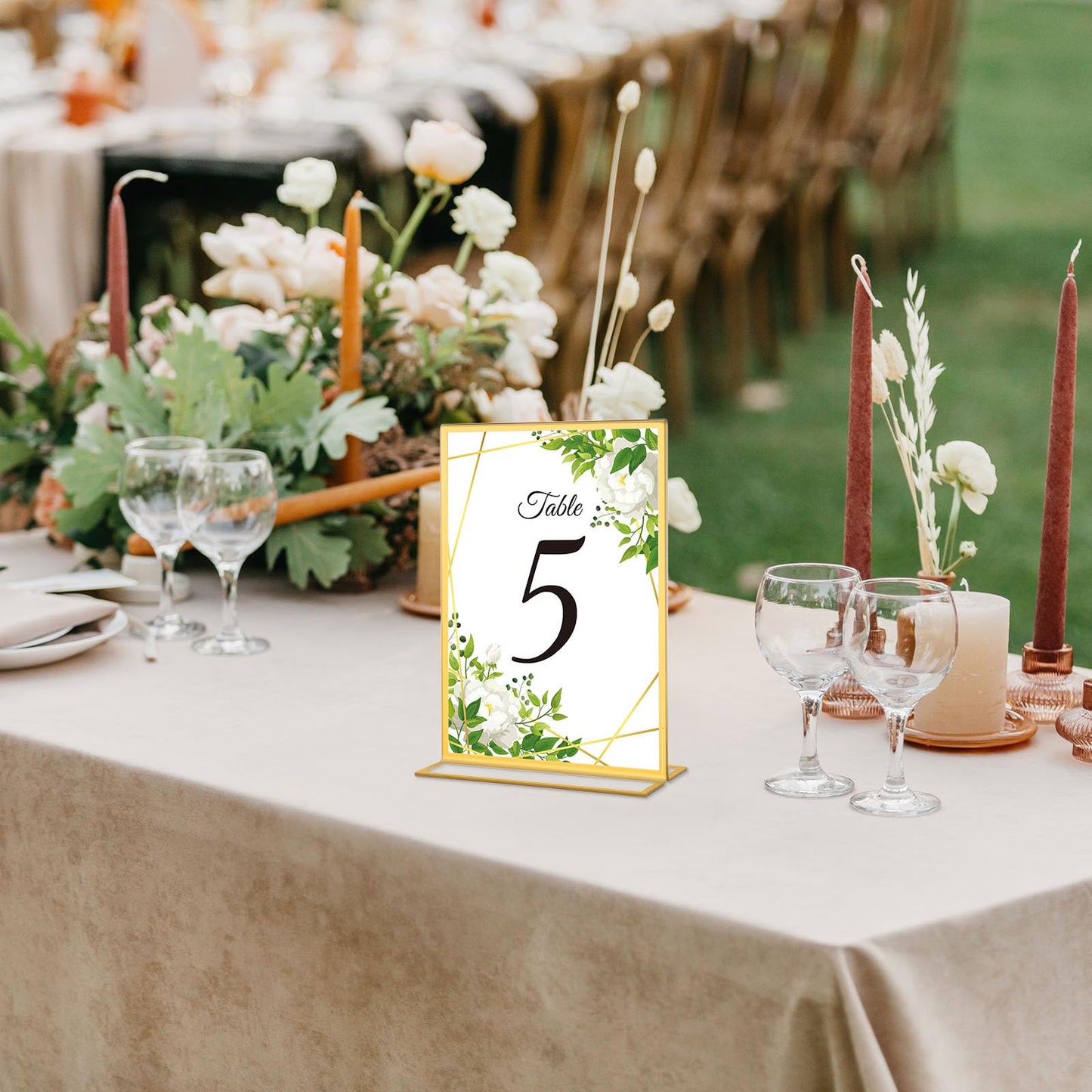 Alffun 20 Pack Gold Acrylic Sign Holders 4x6 Inch, Double Sided Vertical Stand Clear Picture Frames, Table Menu Display Holders for Wedding Table Numbers, Restaurant Signs, Party and Office Photos