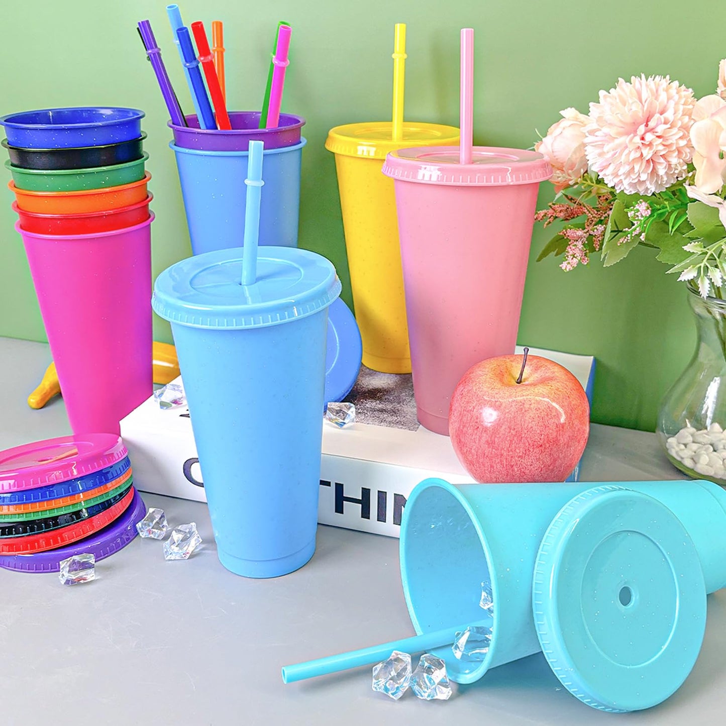 YOUKE OLA 72 Pack Glitter Plastic Cups with Lid and Straw, 24 oz Bulk Reusable Cup for Coffee Cup for Adult Birthday Party (Mix Color)