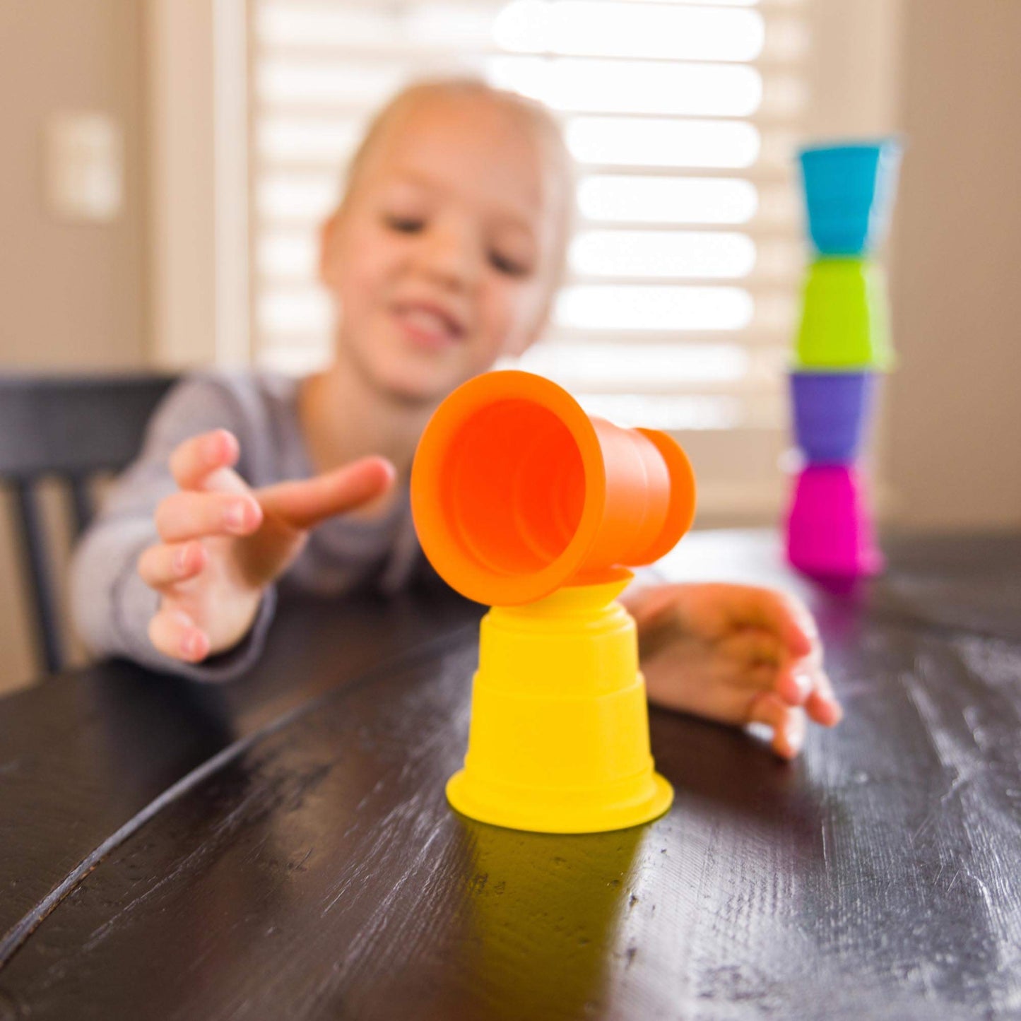 Fat Brain Toys FBT-2305 Suction Kupz Building Sets