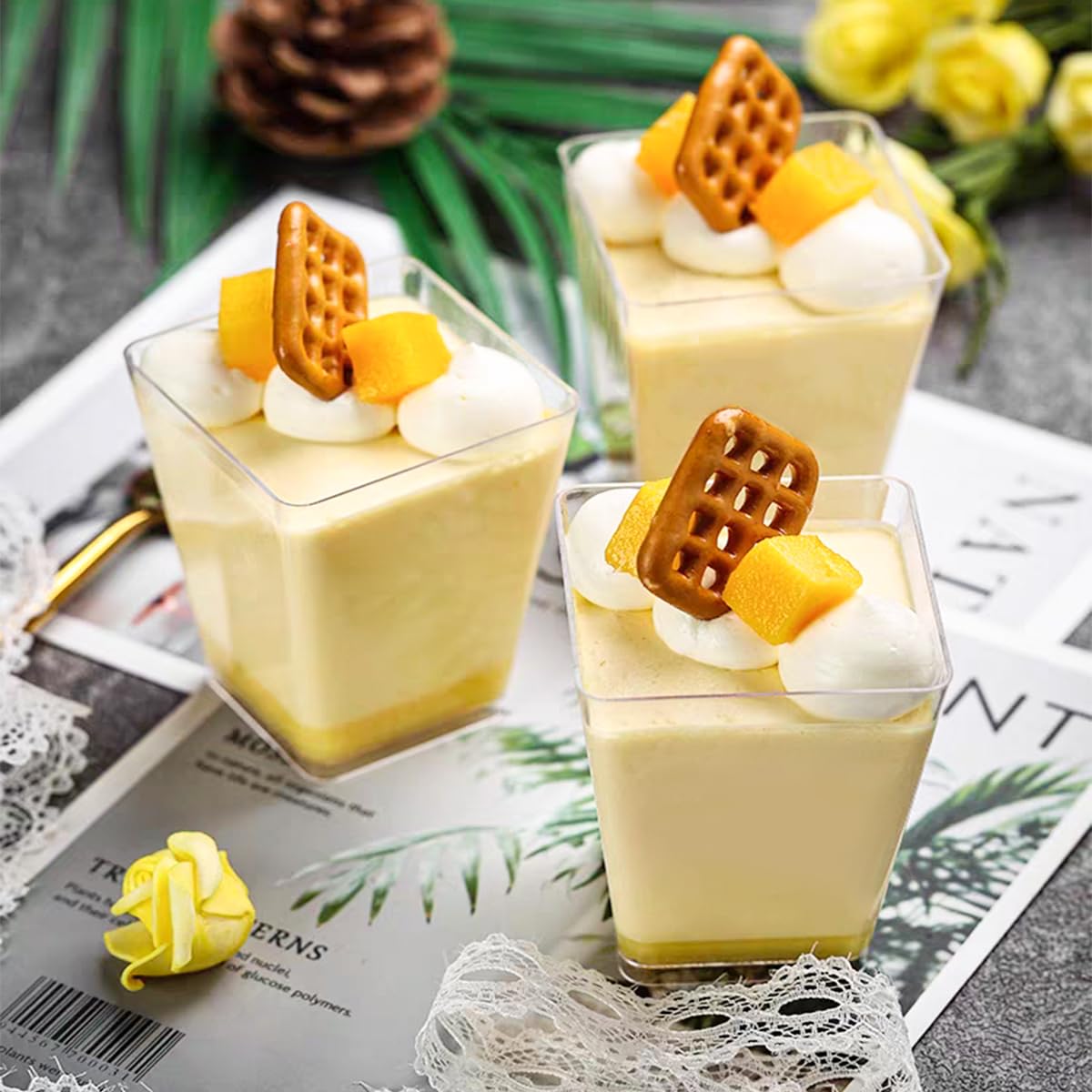 200Pcs Dessert Cups with Spoons 100Pc 5 OZ Mini Clear Plastic Appetizer Parfait Cup 100 Spoon Small Fruit Mousse Pudding Serving Bowl Trifle Desert Shooter for Party Square Glasses Round Goblet