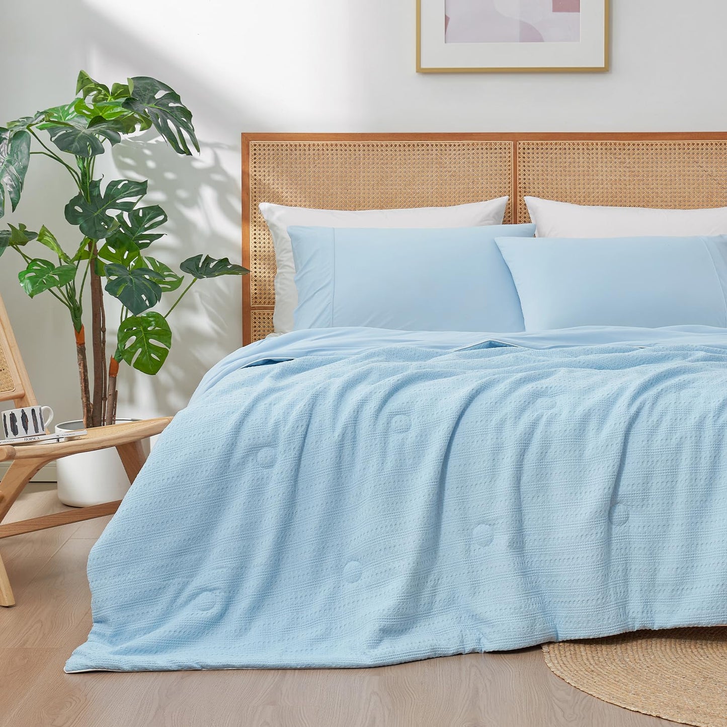 Amélie Home Waffle Cooling Comforter Queen Size, Q-Max 0.45 Reversible Lightweight Cooling Blanket for Hot Sleepers, Breathable Bedding for Night Sweats, 90"x90", Sky Blue