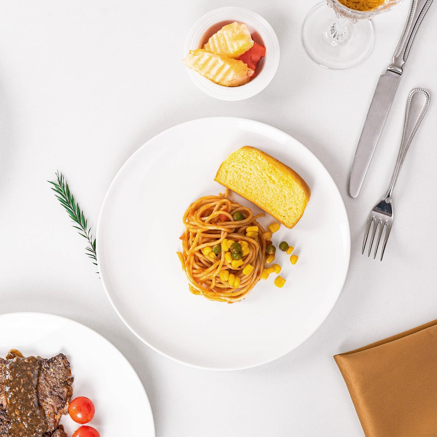 YALONG White Dinner Plates Set of 6, 10 Inch Ceramic Plates – White Porcelain Dinner Plates for Kitchen, Serving & Everyday Use, Microwave & Dishwasher Safe, 25.4Cm