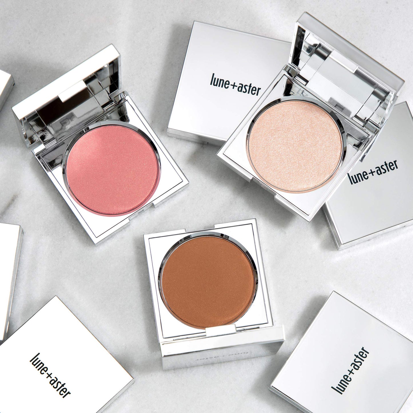 Lune+Aster SuperStar Blush - Universally flattering peachy-pink vegan blush creates a healthy flush of color