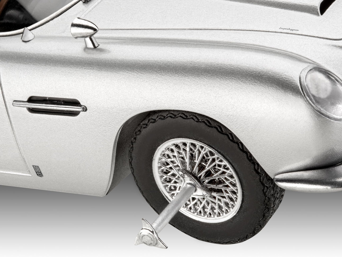 Revell 14554 Aston Martin DB5 James Bond 007 Goldfinger 1:24 Scale 122-Piece Skill Level 2 Model Car Building Kit
