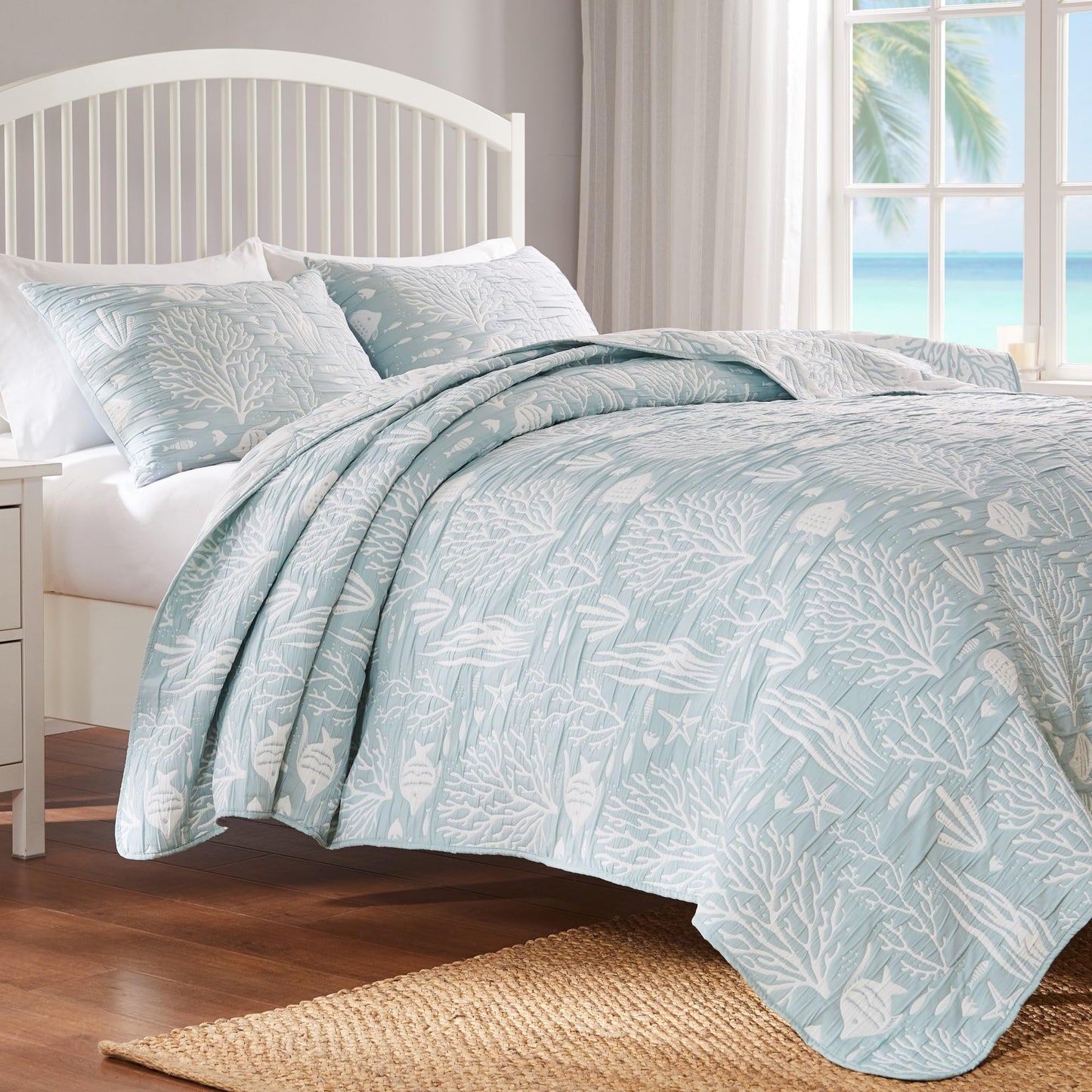 Greenland Home Coastal Paradise Reversible Matelassé Coverlet Set, 3-Piece Full/Queen, Marina Seafoam