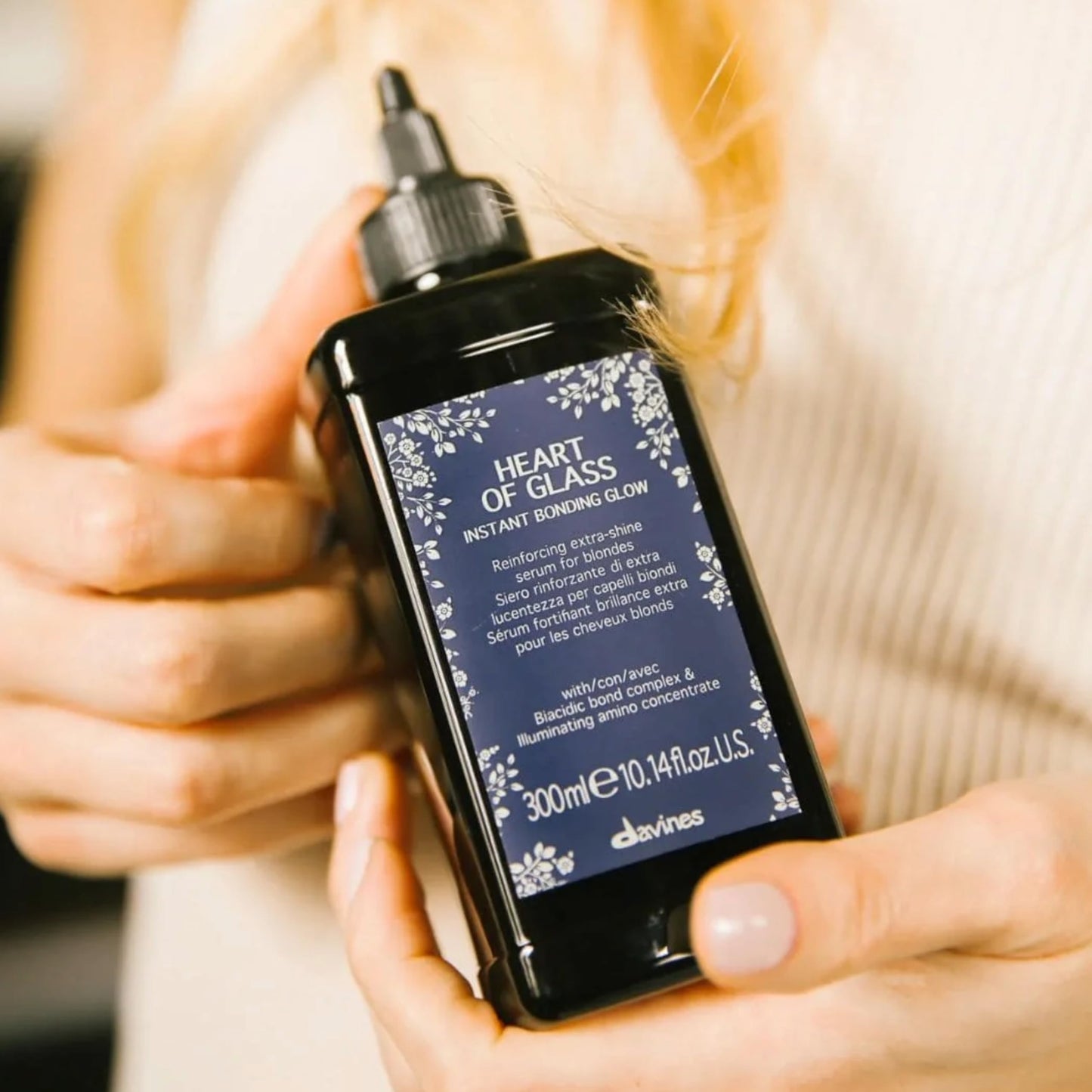 Davines Heart of Glass Instant Bonding Glow, Reinforcing Shine Serum, Lightweight Treatment for Blonde And Color-Treated Hair, 10.14 Fl. Oz.