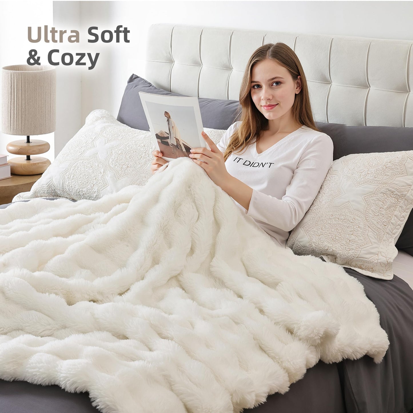 Smoofy Faux Fur Throw Blanket for Couch – Cream White Fluffy Cozy Rabbit Fleece, Plush Soft Bubble Blanket for Sofa & Bed, for Mom, Warm Fuzzy Home Room Decor Throw 60" x 80"