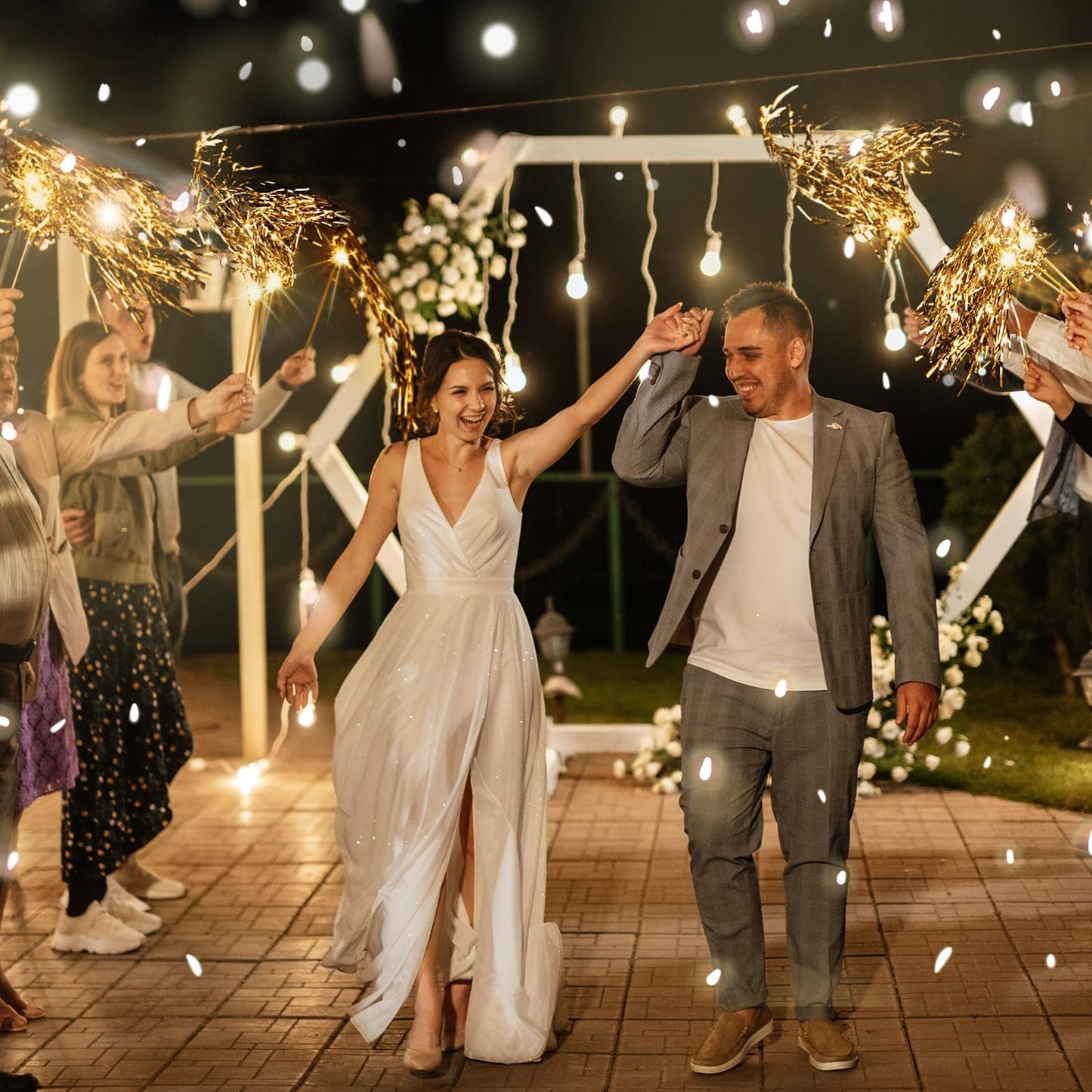 Simgoing 100 Pcs Lighted Wedding Wands LED Tinsel Wands Light up Streamers Sparklers for Wedding Send Off and Exits Birthday Party Props Favors(Champagne)