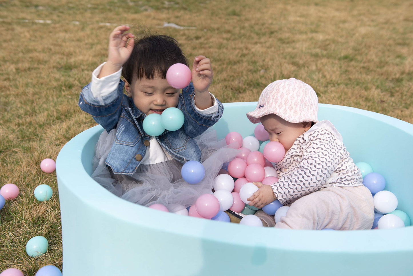 MoonxHome Ball Pit Balls Crush Proof Plastic Balls for Children's Toy Balls Macaron Ocean Balls 2.15 inch Pack of 100 White&Green&Blue