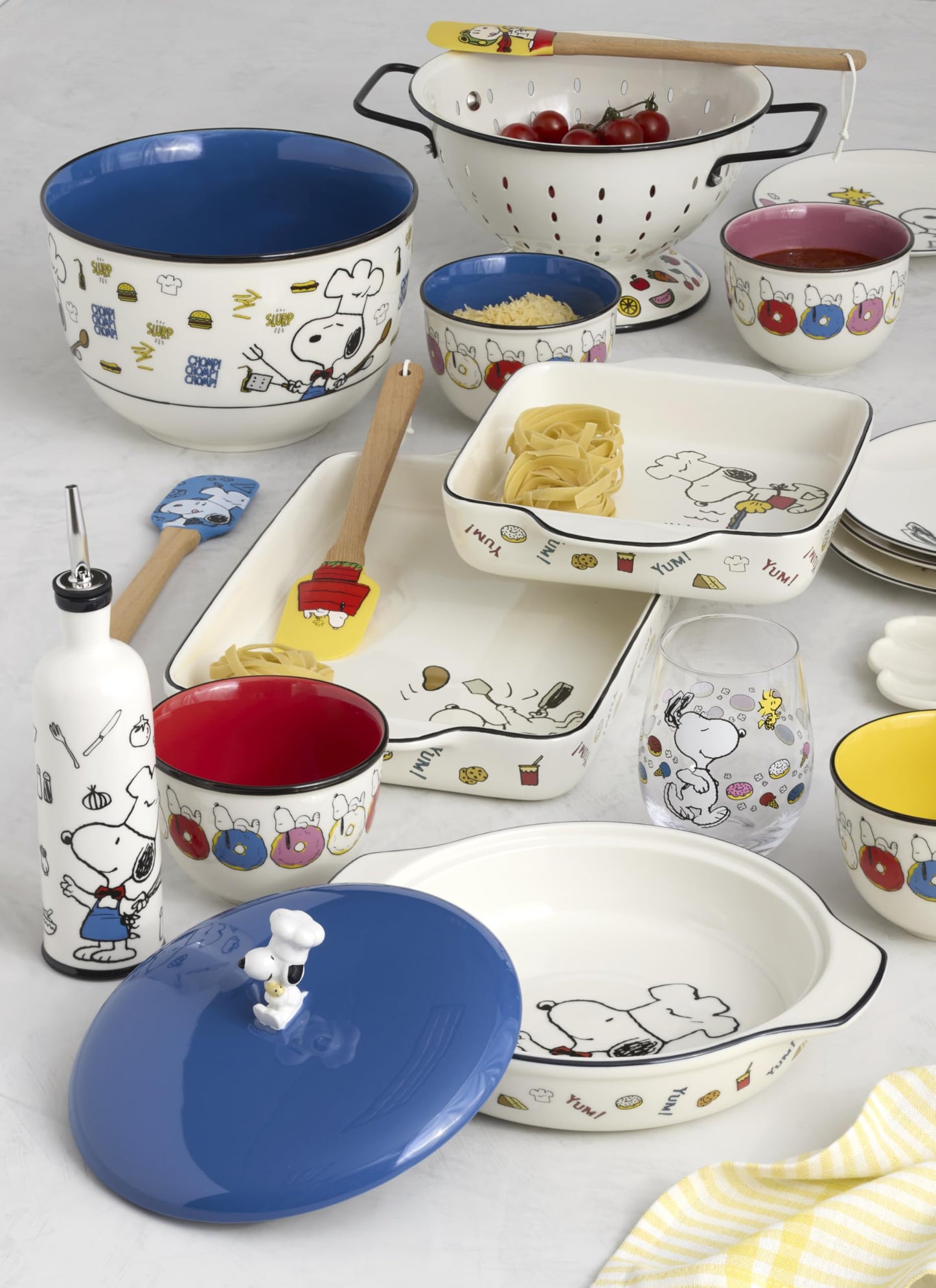 Lenox Home And Kitchen, Chef Snoopy Covered Casserole Dish, Stoneware Material, Dishwasher Safe, Kitchen, Baking Dish For Oven, Oven Safe Upto 350 Degrees, Snoopy Design (Blue And White, 1 Piece)