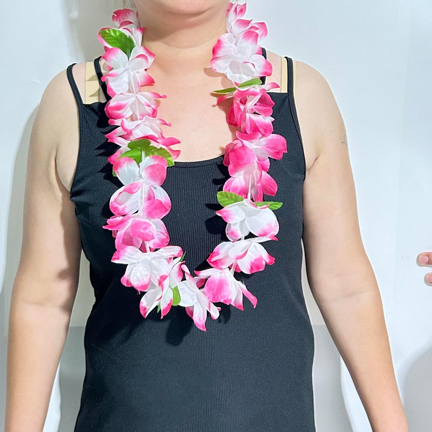 200pcs Hawaiian Leis for Beach Party Decors , Luau Birthday Party Decorations, Hawaiian Necklace Silk Flower leis for Luau Beach Birthday Party Decorations and Party Supplies