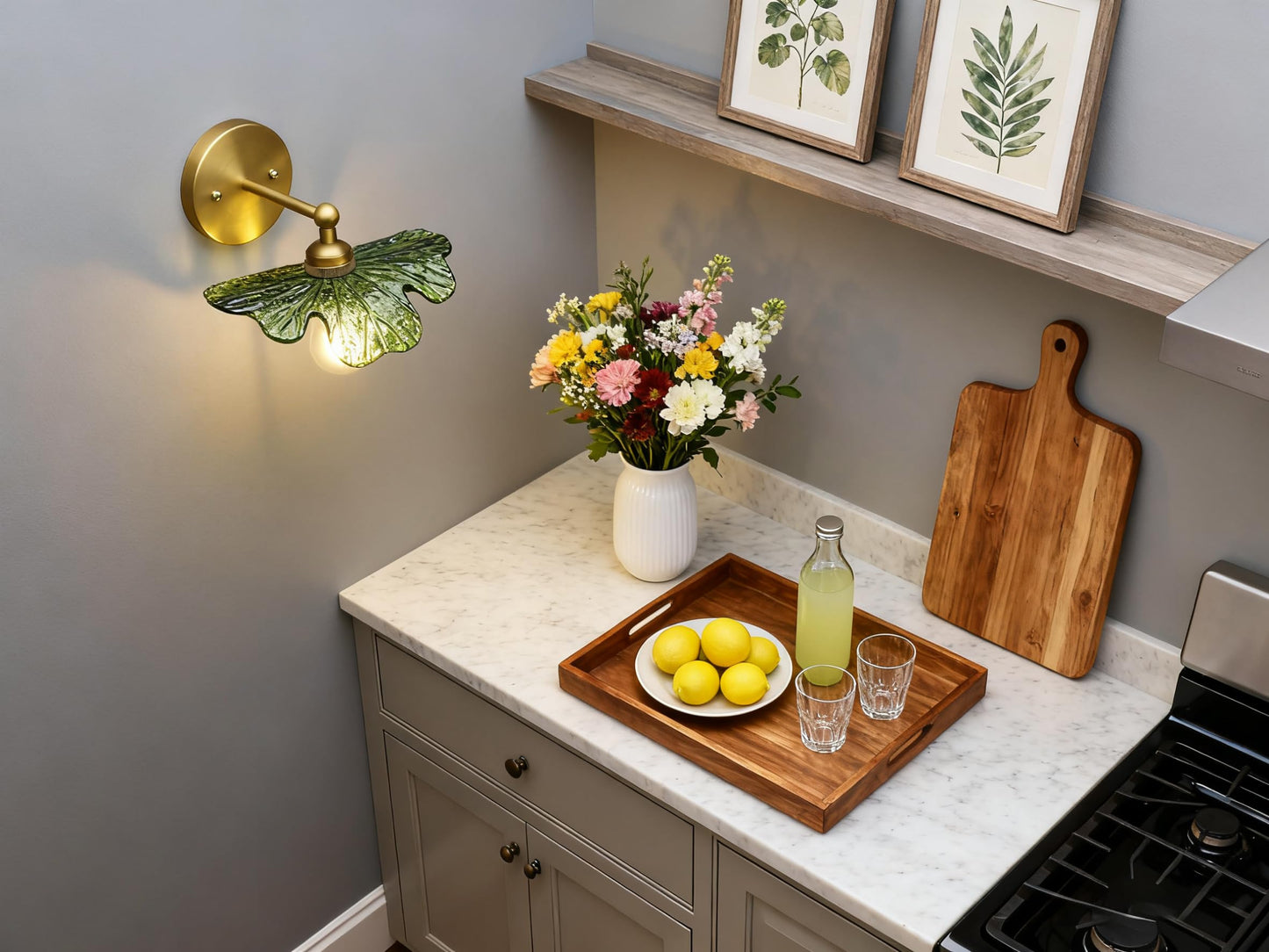 Yosoan Brass Gold Retro Glass Wall Sconce with Green Flower Shade, 1-Light Antique Indoor Vanity Vintage Boho Wall Mounted Hardwired Fixture for Kitchen Bedroom Living Room Bathroom