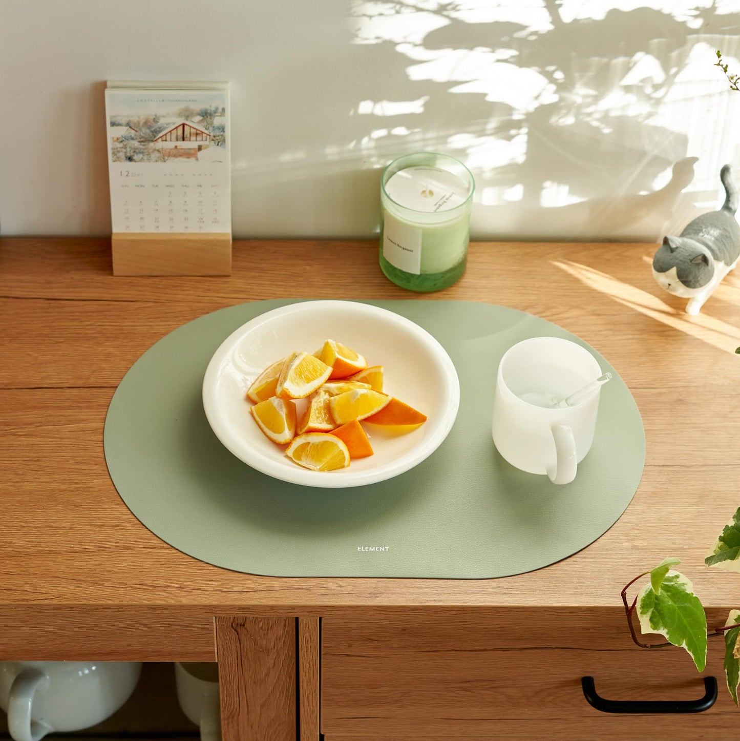 Placemat, Silicone Placemat Set of 4, Non-Slip, Oil Proof, Water Proof, Heat Resistant, Stain Resistant, Easy to Clean, Leather Texture, Oval, (Matt Combo + Coasters)