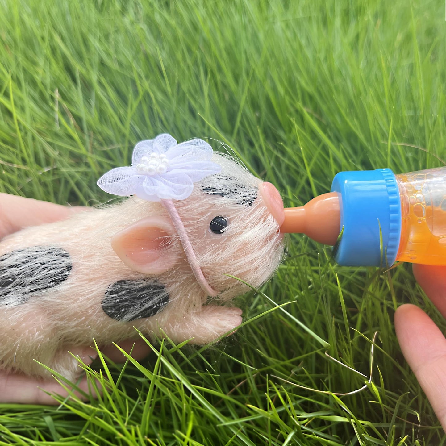OtardDolls Lifelike Reborn Pig Dolls, 5 Inch Full Silicone Soft Reborn Pig Dolls Mini Realistic Newborn Cute Newborn Baby Pig Dolls with Toy Accessories for Happy Birthday