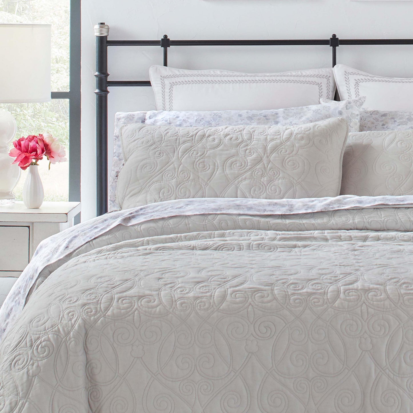 Laura Ashley Felicity Collection Quilt Set-100% Cotton, Reversible, All Season Bedding with Matching Sham(s), Pre-Washed for Added Softness, Queen, Soft Grey