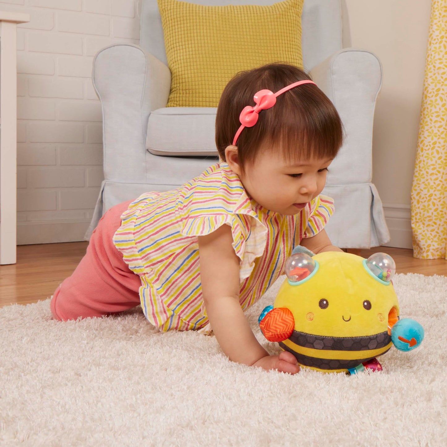 B. toys – Sensory Plush Bumble Bee with Fun Features, Interactive Play, Bumps, Colors, Textures & Sounds, Toys for Infants, Babies – 0+ Months