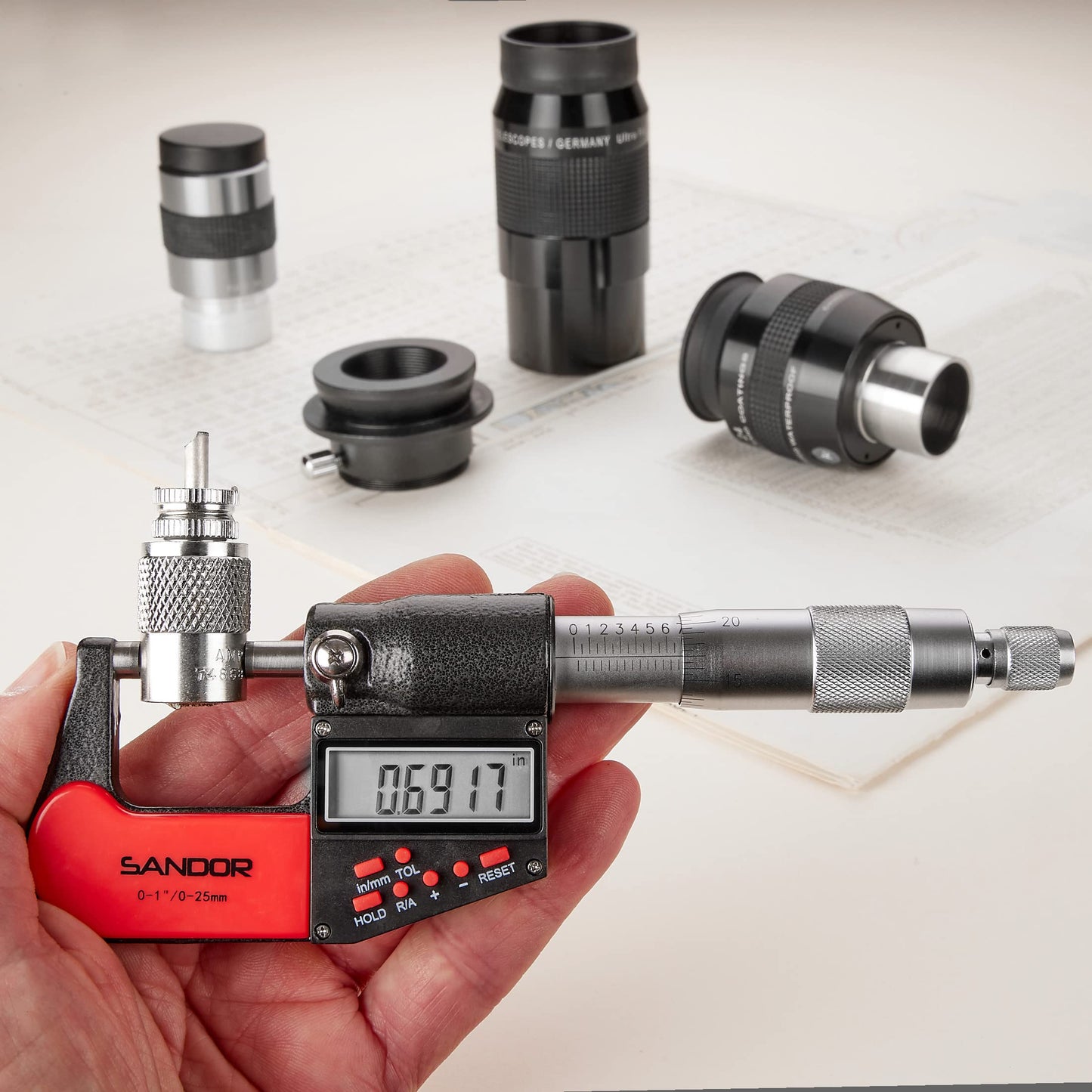 Professional Digital Outside Micrometer with Carbide Tip 0-1"/0-25mm Measuring Range - 0.00005" / 0.001mm Accuracy with Ratchet Stop and Protective Case - Precision Machinist Workshop Automotive Tool