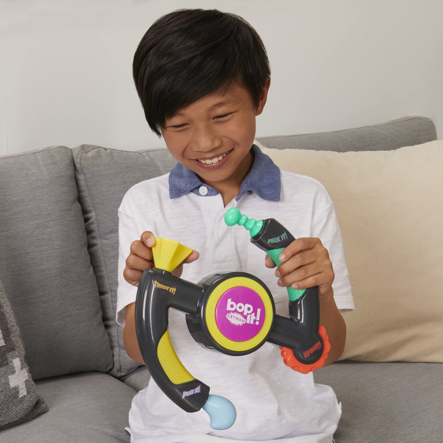 Bop It! Extreme Electronic Game for 1 or More Players, Fun Party Game for Kids Ages 8+, 4 Modes Including One-On-One Mode, Interactive Game (English)
