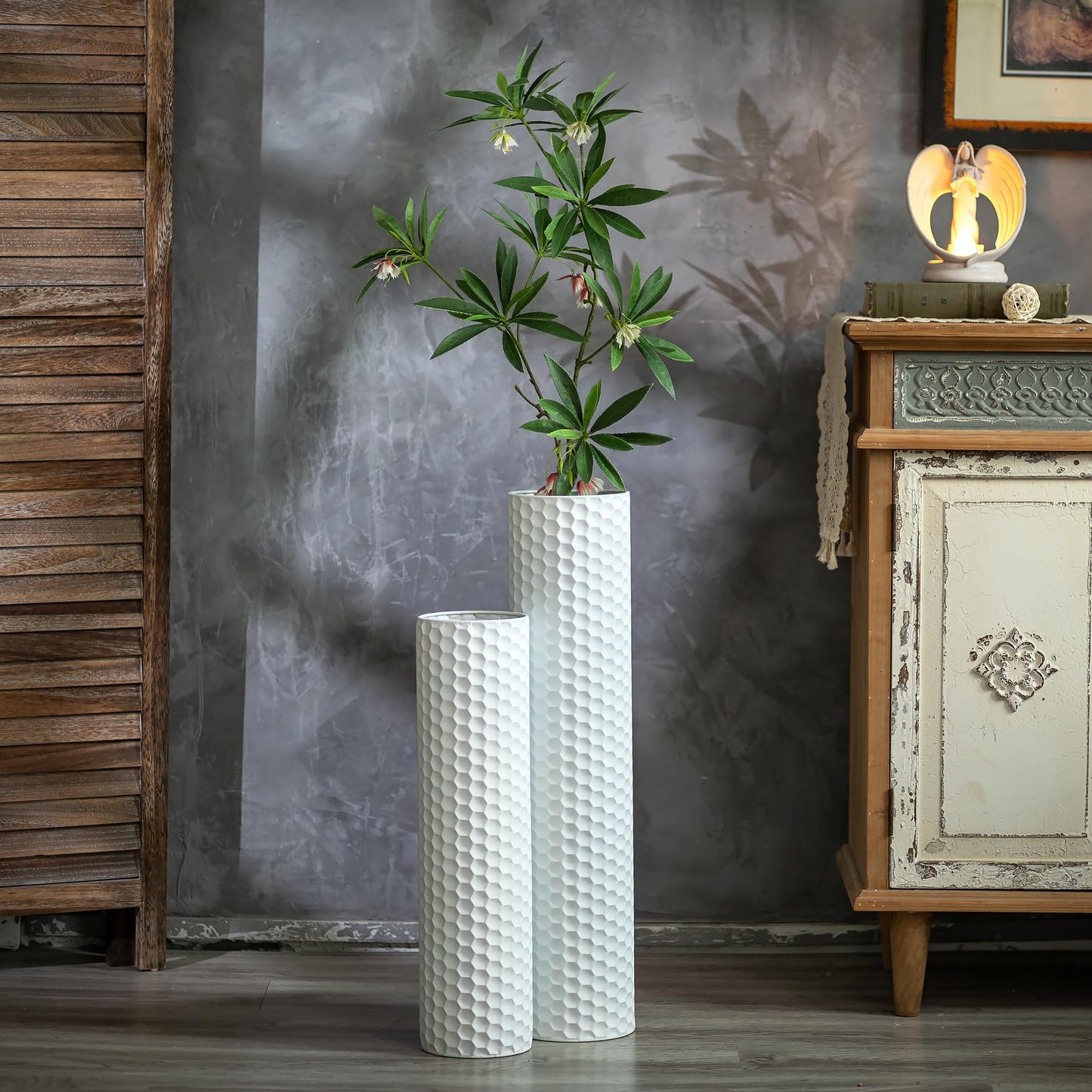 Sziqiqi White Tall Vases for Floor: 27.6/21.7in Metal Cylinder Handmade Flower Holder Extra Large Decorative Vase Set of 2 Modern Honeycomb Texture Big Standing Vase for Living Room Home Corner