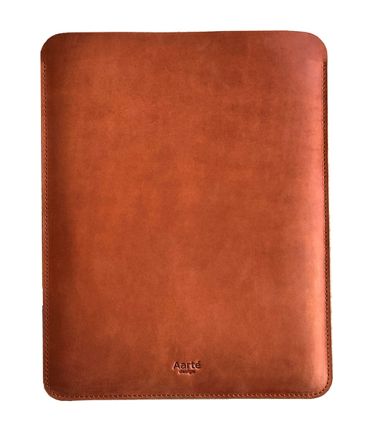 Aartedesign Genuine Vintage Leather Sleeve case for 13-inch MacBook Air/Pro 2018-2025 M1 M2 M3 A2337 A2179 A1932 / 13 MacBook Pro M1 M2 M3 /A2338 A2251 A2289 (2018-2025) (Vertical, Cognaq)