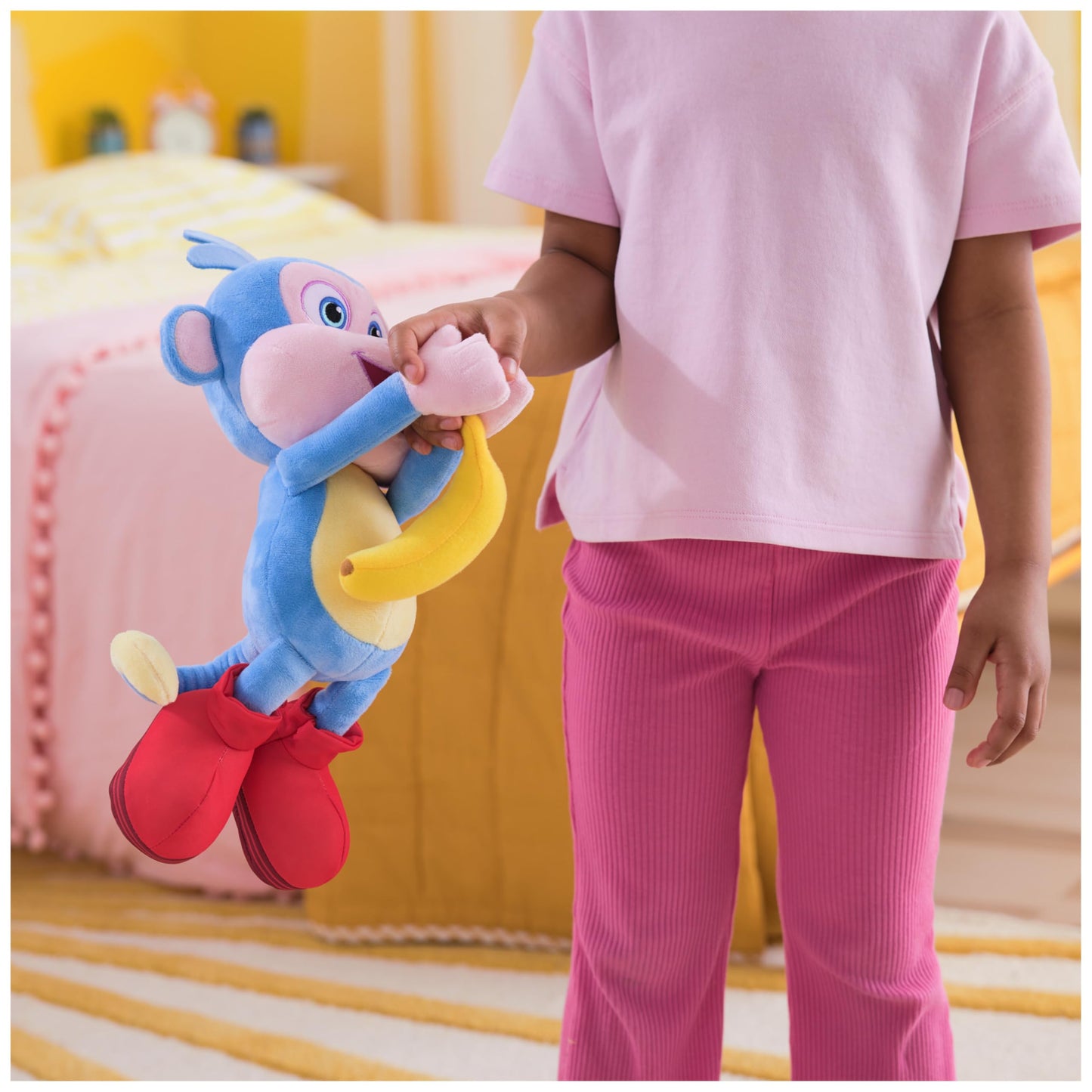 Dora Bananenfreund Boots - Approx. 30 cm Tall Interactive Plush Toy from The Popular TV Series with 2 Songs and 9 Phrases, for Imaginative Play, for Children Aged 3 and Over