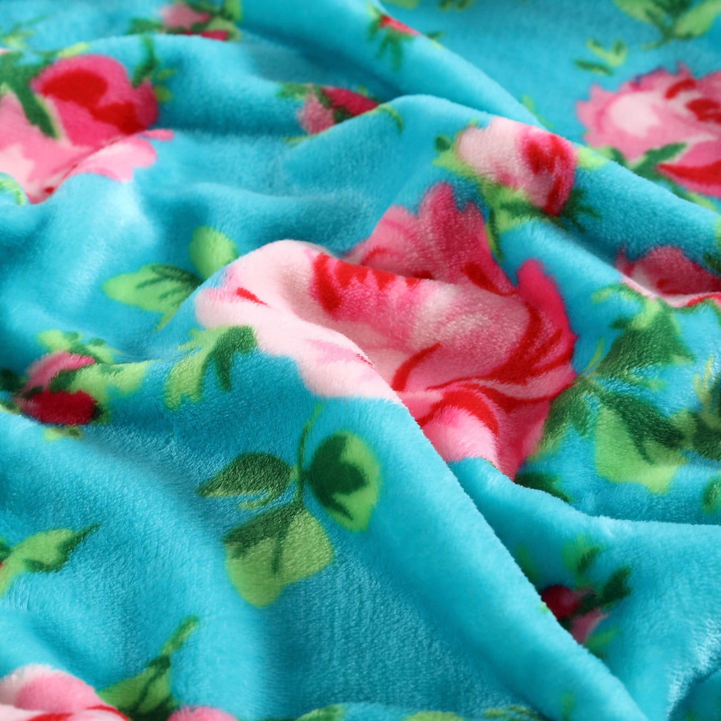 Betsey Johnson - Blanket, Ultra-Soft Plush Bedding, Warm & Cozy, Oversized Room Essentials (Bouquet Day, King)
