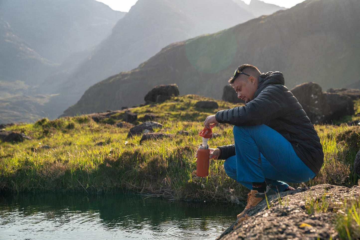 LifeStraw Go Series — Insulated Stainless Steel Water Filter Bottle for Travel and Everyday Use removes Bacteria, Parasites and Microplastics, Improves Taste, 1L, Aegan Sea