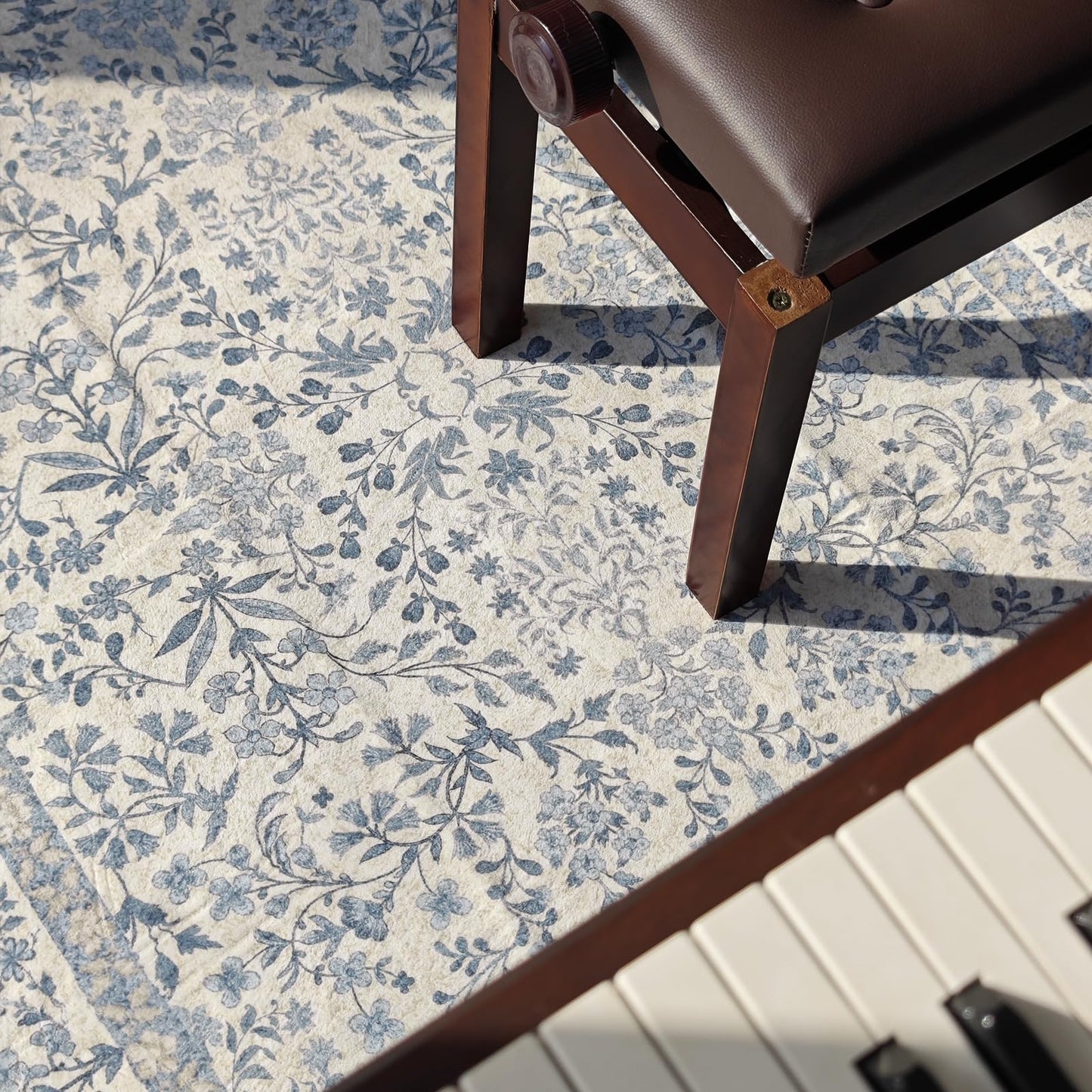 jinchan Zenith Corner Rug 6x6 Area Rug Floral Soft Aesthetic Rug Non-Slip Low Pile Machine Washable Carpet for Entryway Bedroom Kids Room Kitchen College Dorm Blue/Cream