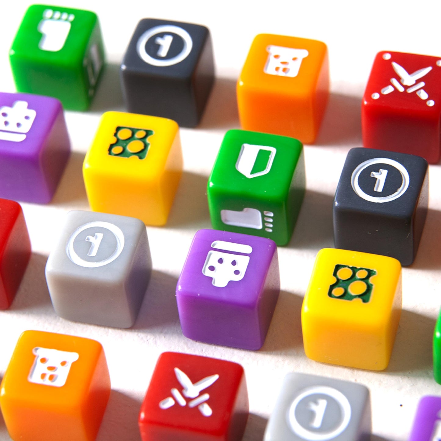 AEG Cubitos Board Game | Award-Winning Dice Racing Game | Push Your Luck Fun for The Whole Family | 2-4 Players | Ages 10+ | 30-45 Minute Playtime