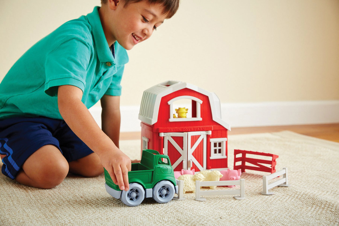 Green Toys Farm Playset - 13 Piece Pretend Play, Motor Skills, Language & Communication Kids Role Play Toy. No BPA, phthalates, PVC. Dishwasher Safe, Recycled Plastic, Made in USA, Red