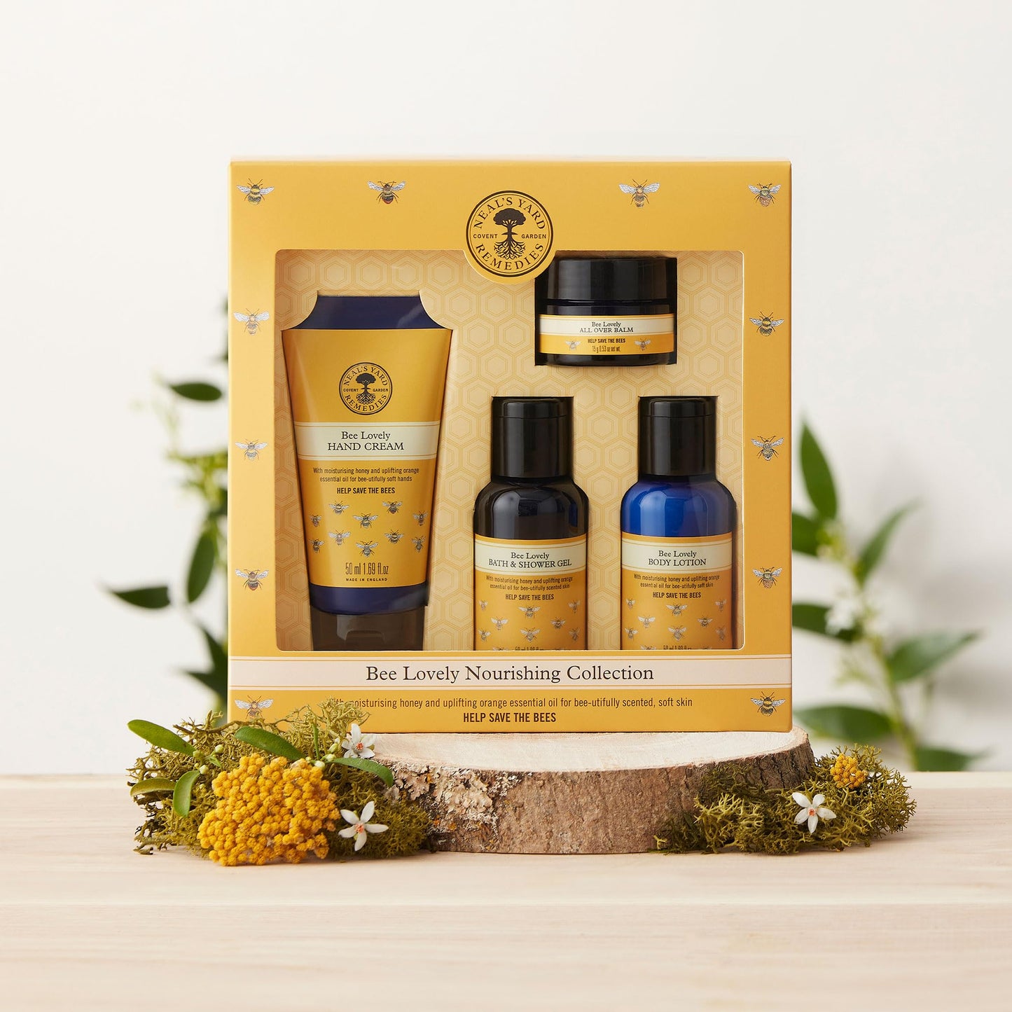 Neal's Yard Bee Lovely Nourishing Collection, Nourishing & Bee-Friendly, Vegetarian Approved, Cruelty Free, 4 Pieces