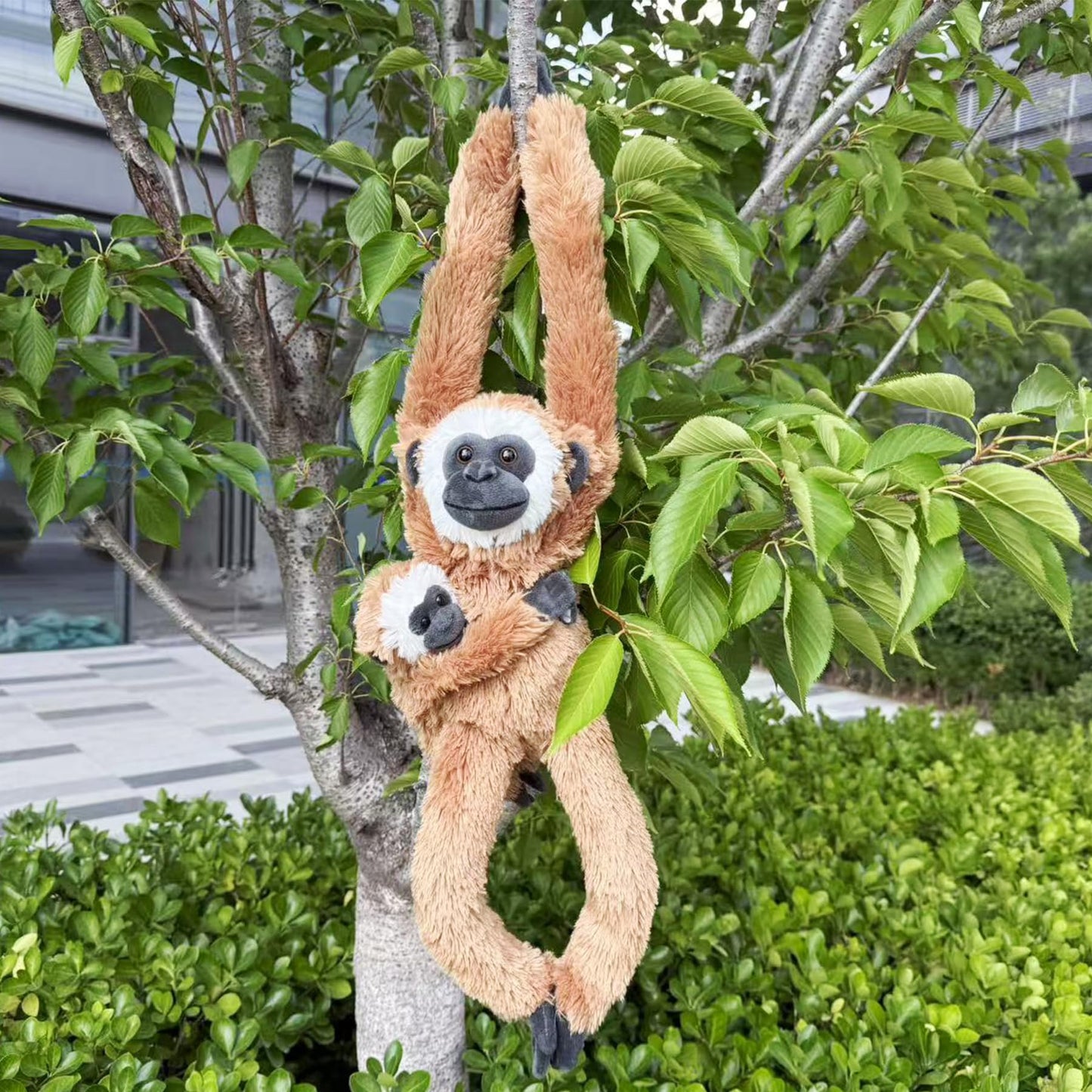 Hideekoog 2pcs Monkey Mother with Baby Hangs Plush Toys, Hooks and Stuffed Animals with Rings for Adults Favors, Gifts for Boys and Girls（Brown）