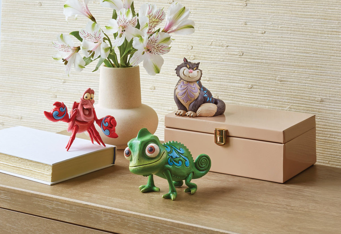 Enesco Disney Traditions Collection by Jim Shore Tangled Pascal The Chameleon Figurine- Stone Resin Hand Painted Crafted Collectible Rapunzel Disney Mini Figurines Home Decor Statue, 3.75 Inch
