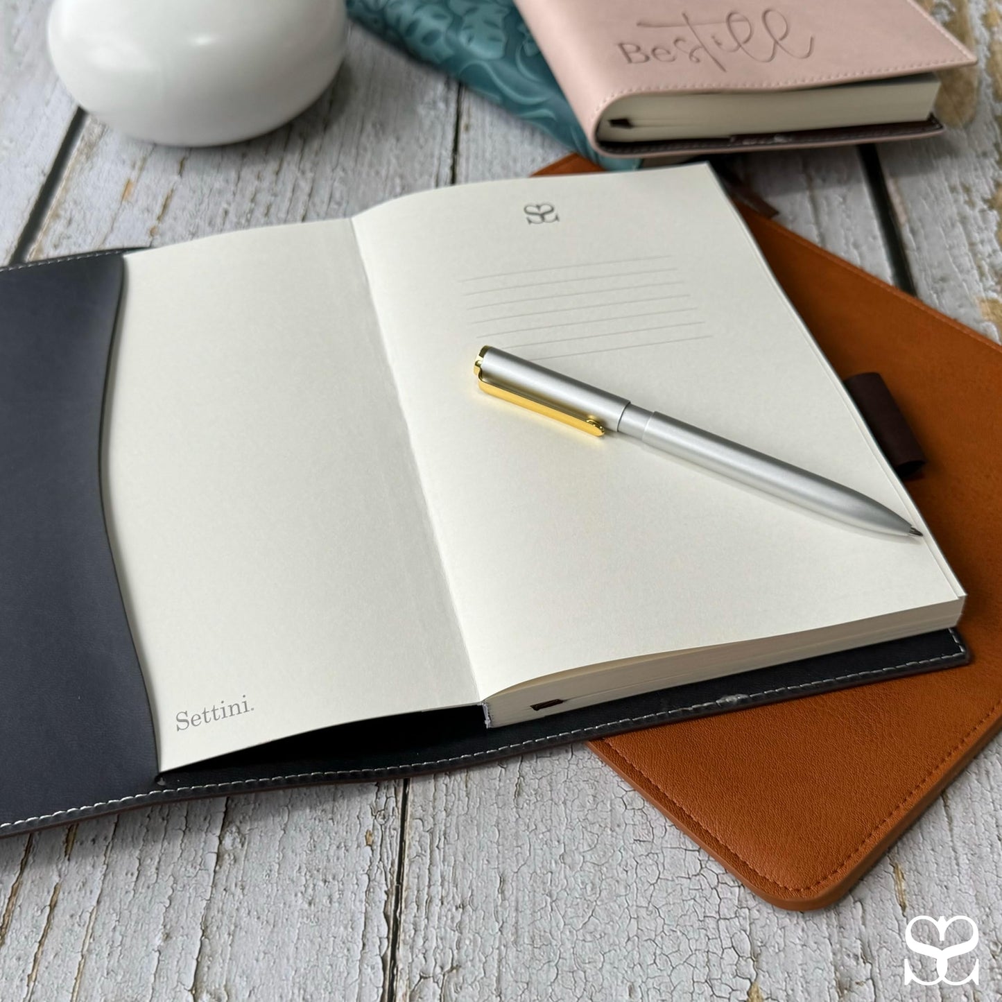 SETTINI® Tree of Life Refillable Writing Journal for Women & Men - Vegan Leather Lined Journal Notebook with Premium Pen - A5 (8.75 x 6 inches), 256 Pages of 100gsm Paper, Beautiful Gift Box Included