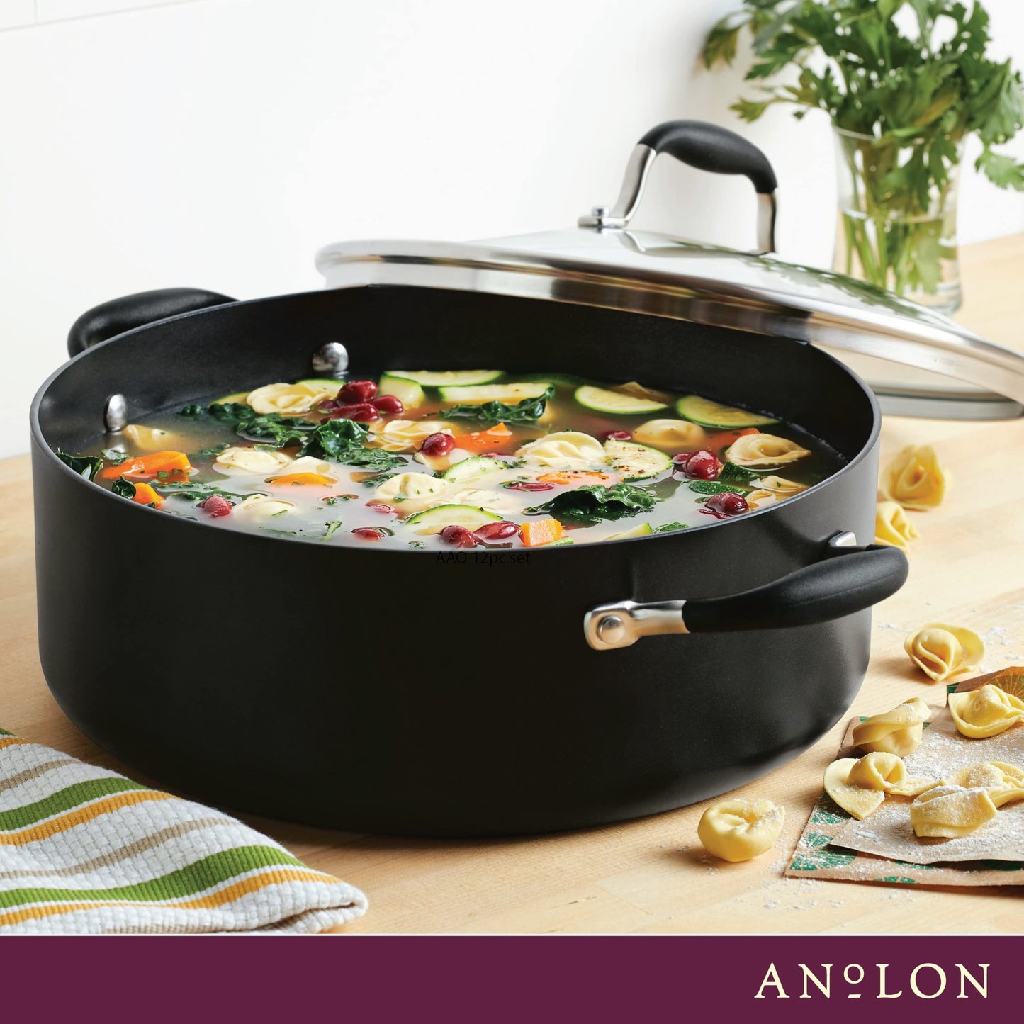Anolon Advanced Home Hard-Anodized Nonstick Wide Stock Pot/Stockpot (7.5-Quart, Onyx)